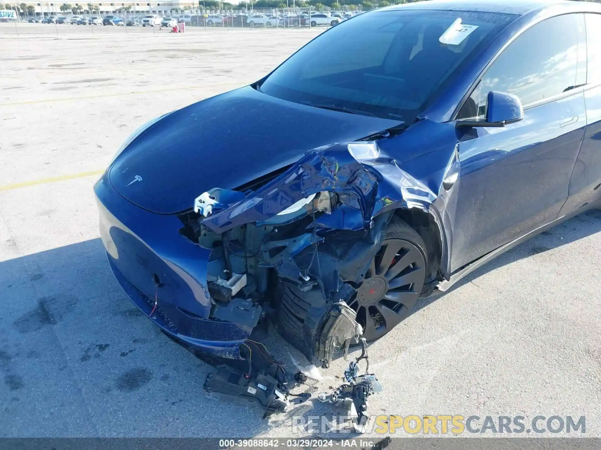 6 Photograph of a damaged car 7SAYGDEF5NF521522 TESLA MODEL Y 2022