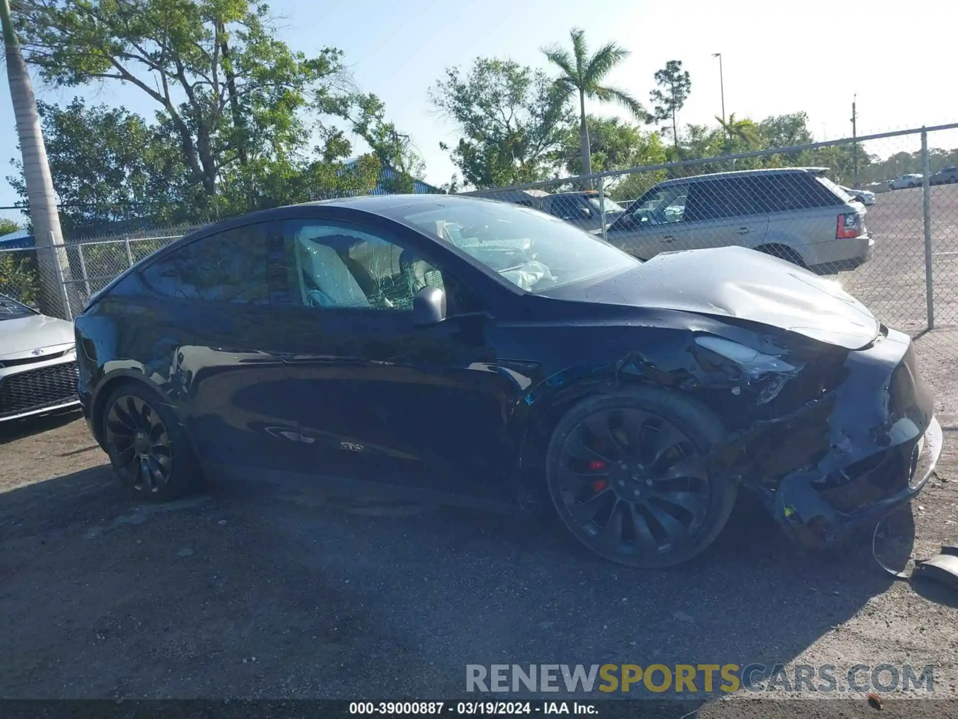 12 Photograph of a damaged car 7SAYGDEF6NF313262 TESLA MODEL Y 2022