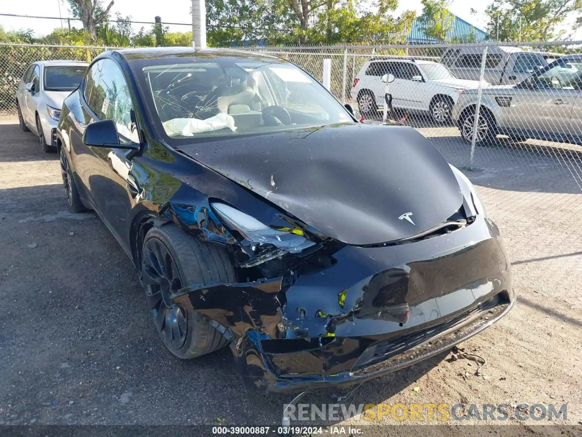 6 Photograph of a damaged car 7SAYGDEF6NF313262 TESLA MODEL Y 2022