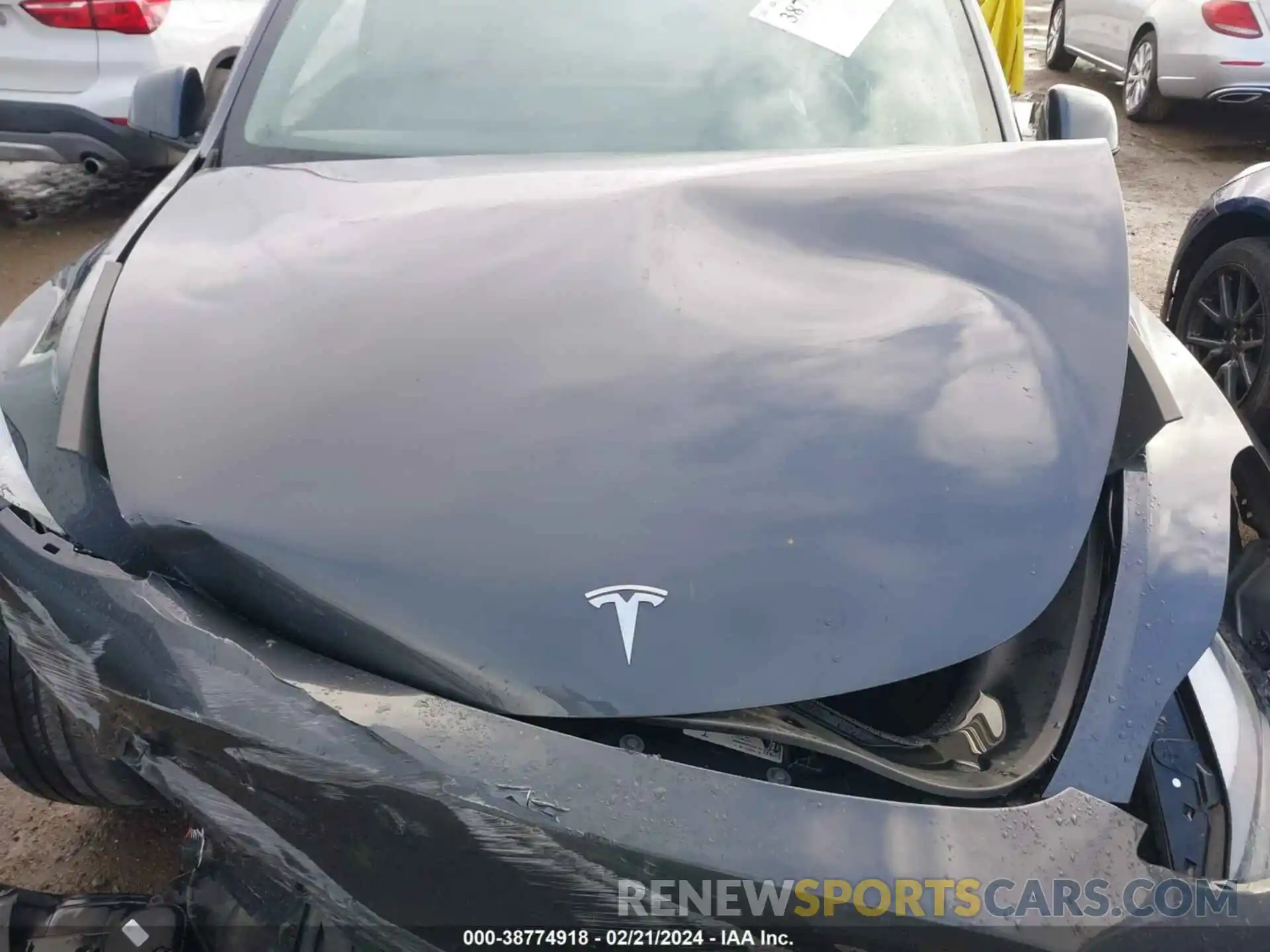 10 Photograph of a damaged car 7SAYGDEF6NF351770 TESLA MODEL Y 2022