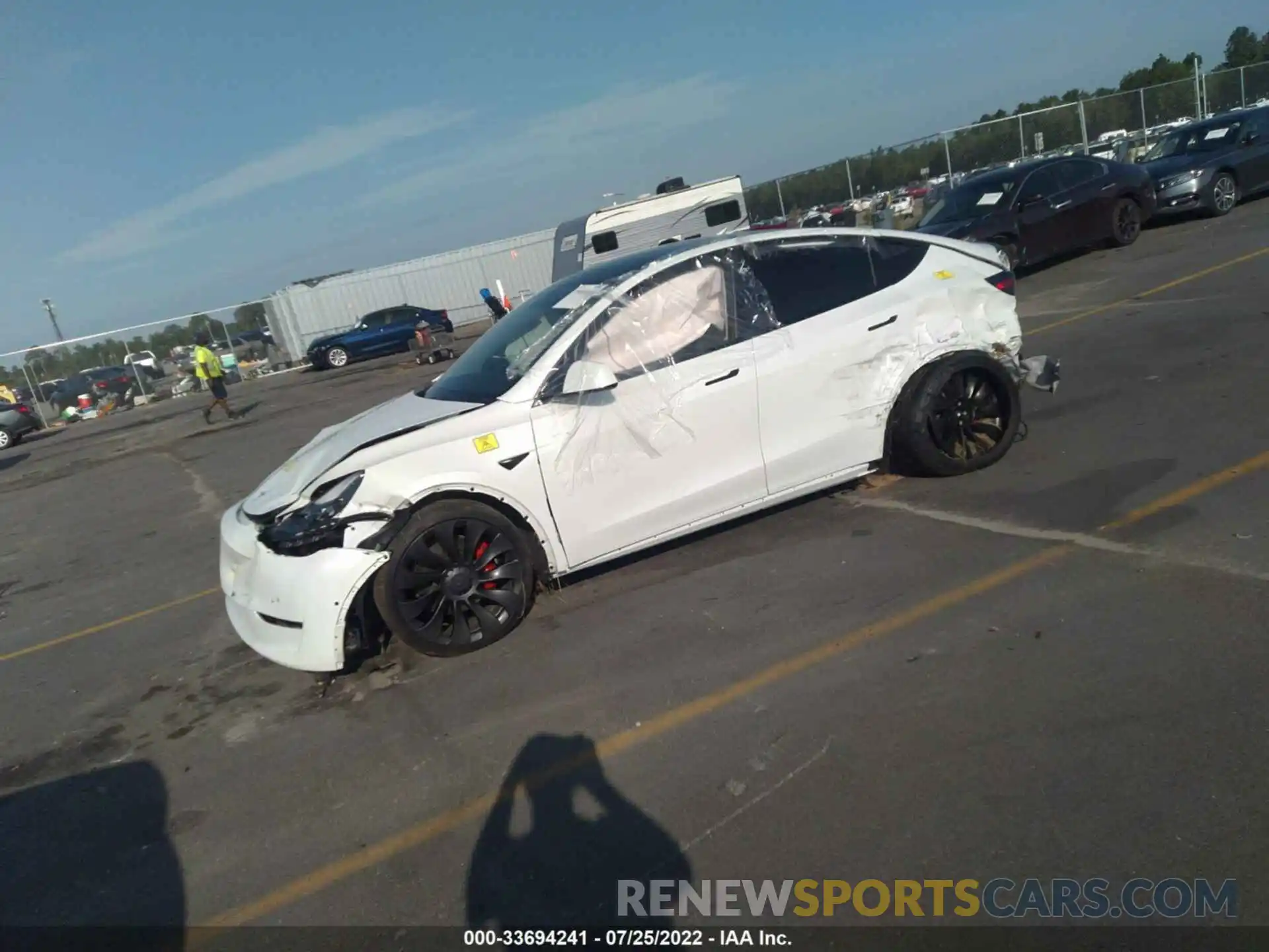 2 Photograph of a damaged car 7SAYGDEF6NF378242 TESLA MODEL Y 2022