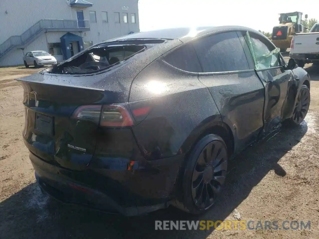 4 Photograph of a damaged car 7SAYGDEF6NF391542 TESLA MODEL Y 2022