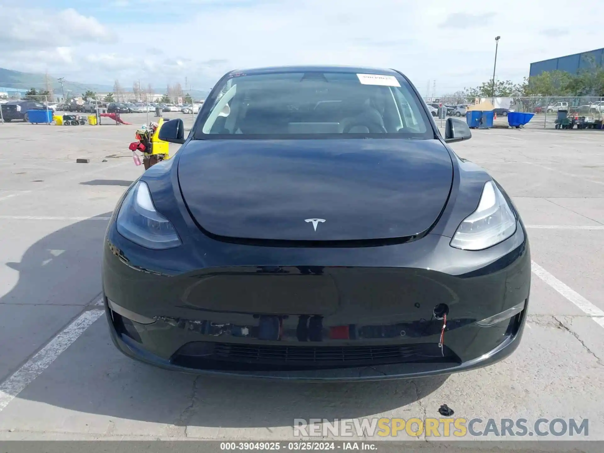 11 Photograph of a damaged car 7SAYGDEF6NF414995 TESLA MODEL Y 2022