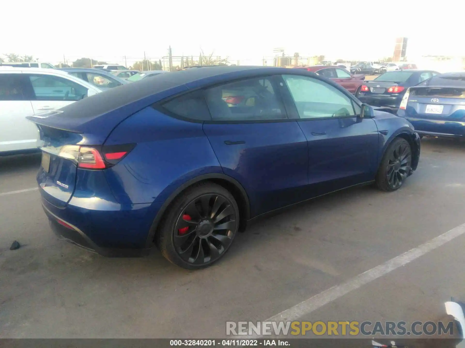 4 Фотография поврежденного автомобиля 7SAYGDEF7NF360834 TESLA MODEL Y 2022