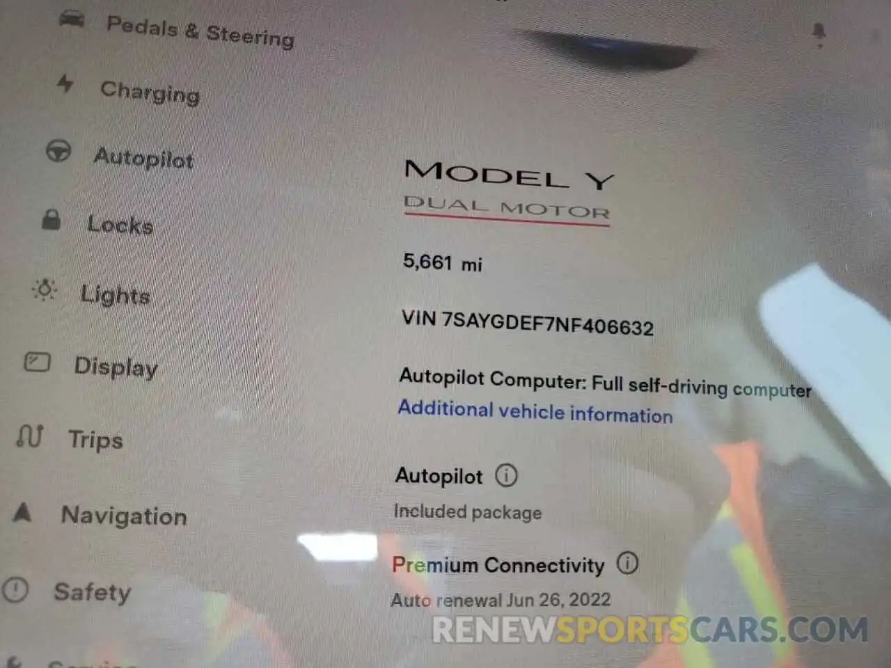 8 Photograph of a damaged car 7SAYGDEF7NF406632 TESLA MODEL Y 2022