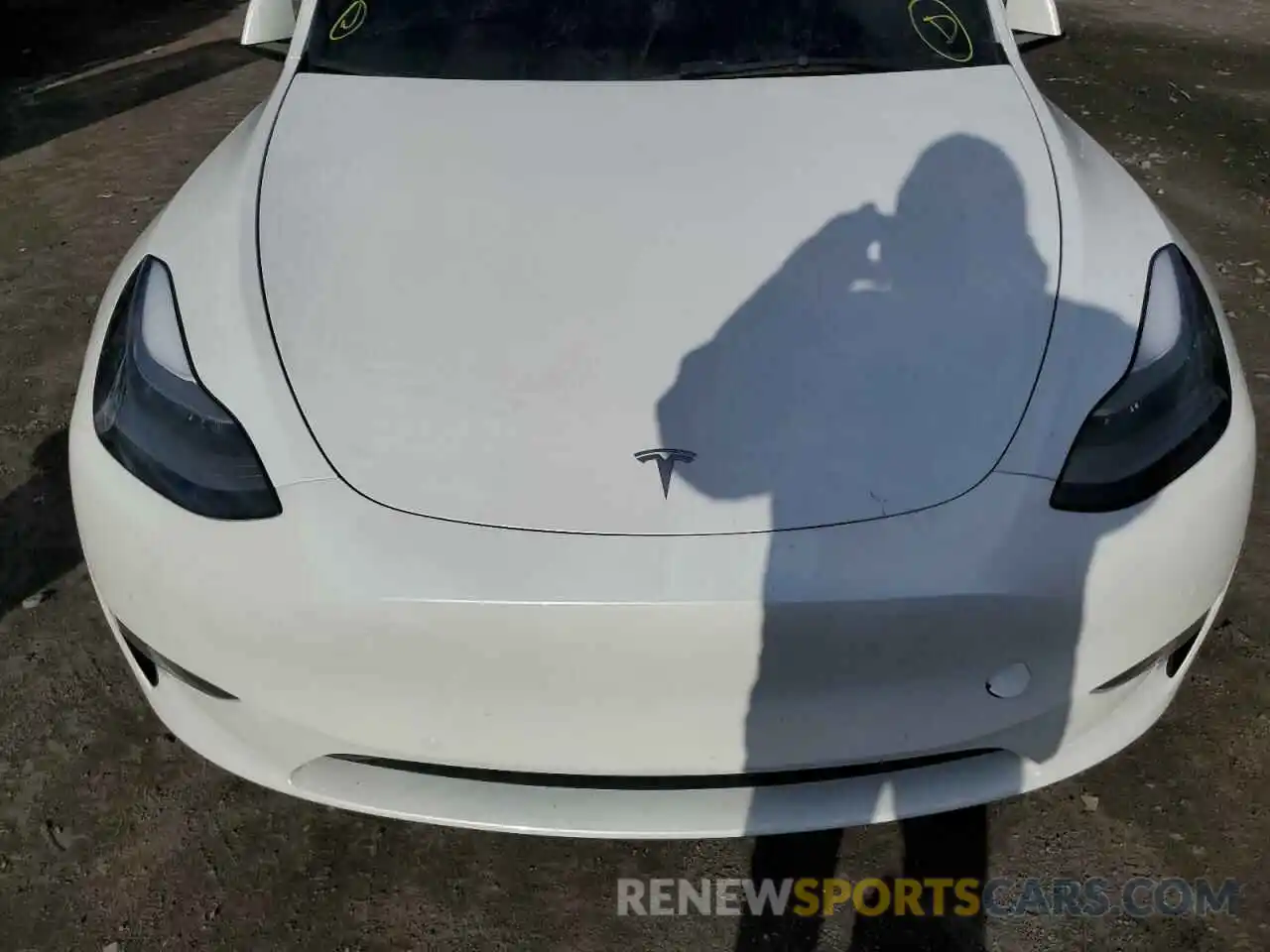 11 Photograph of a damaged car 7SAYGDEF7NF449061 TESLA MODEL Y 2022