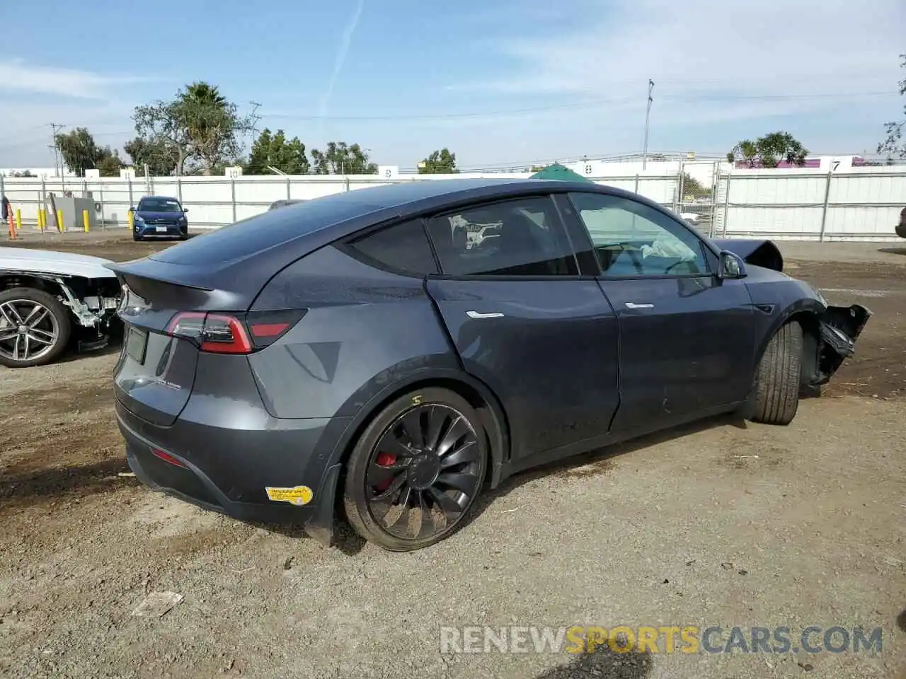 3 Photograph of a damaged car 7SAYGDEF7NF551699 TESLA MODEL Y 2022