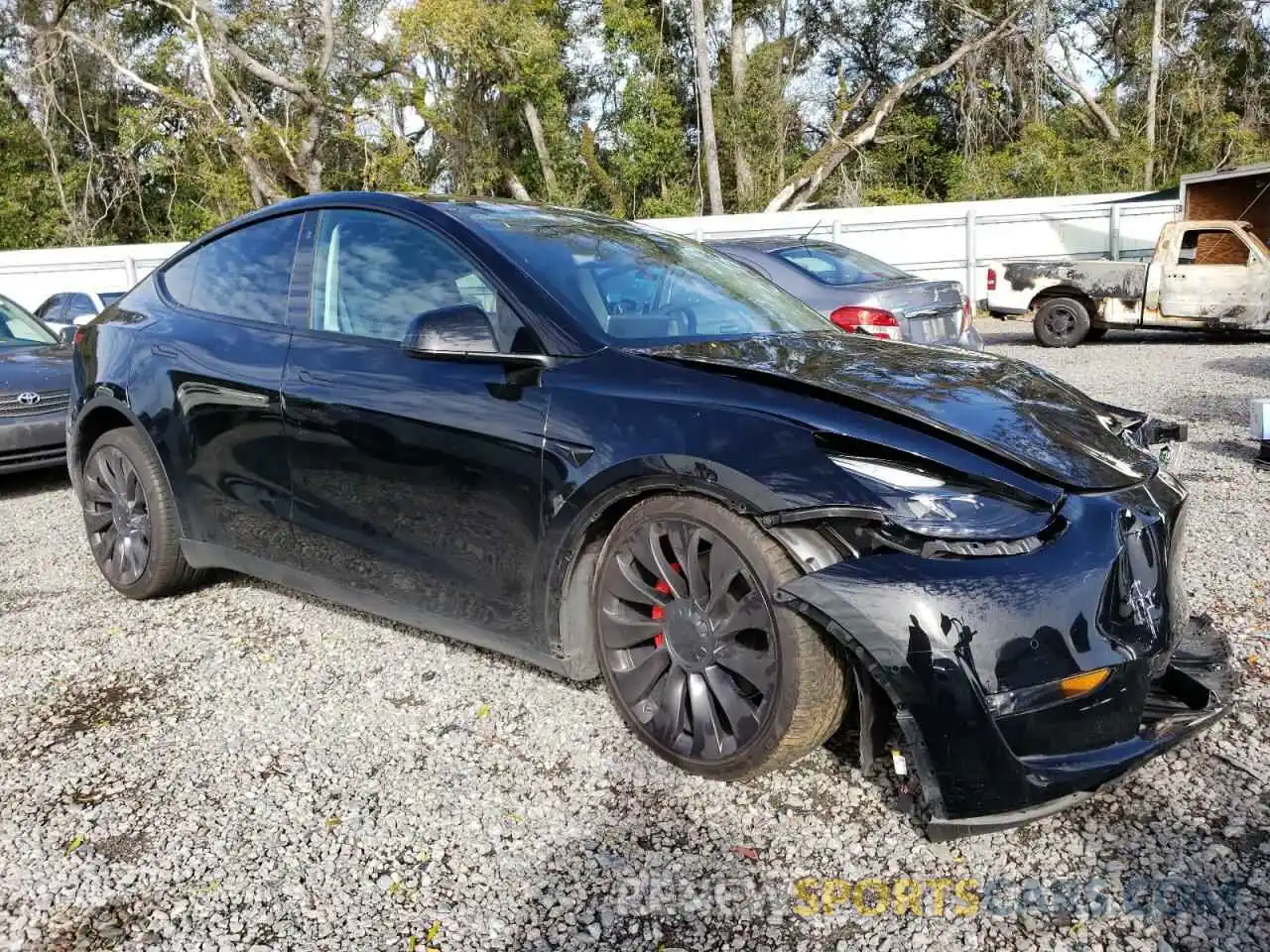 4 Photograph of a damaged car 7SAYGDEF8NF309049 TESLA MODEL Y 2022