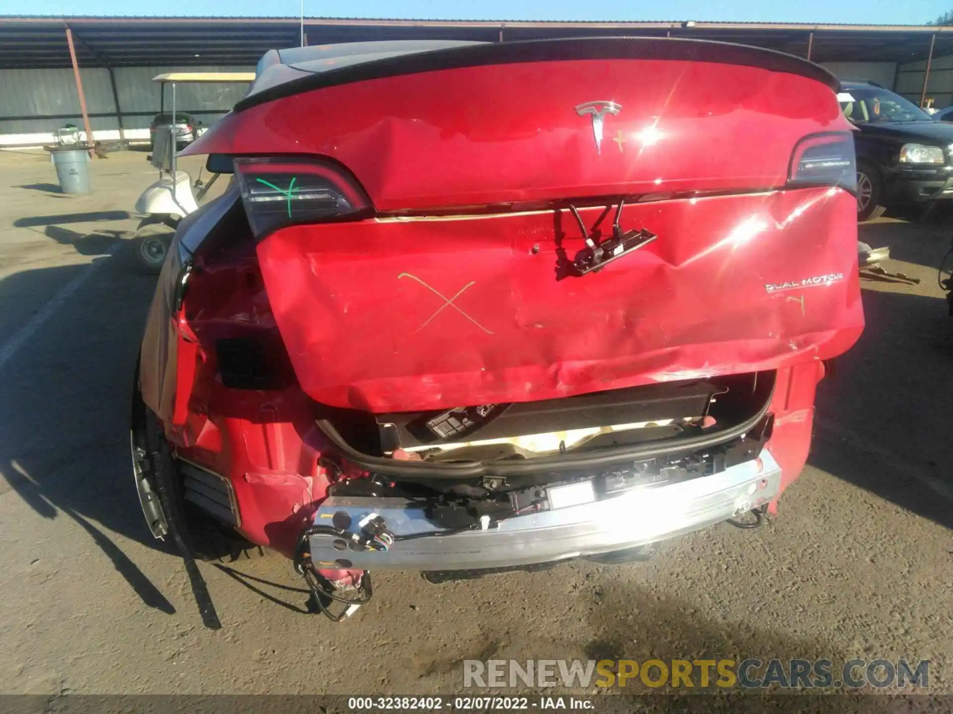 6 Photograph of a damaged car 7SAYGDEF8NF342729 TESLA MODEL Y 2022