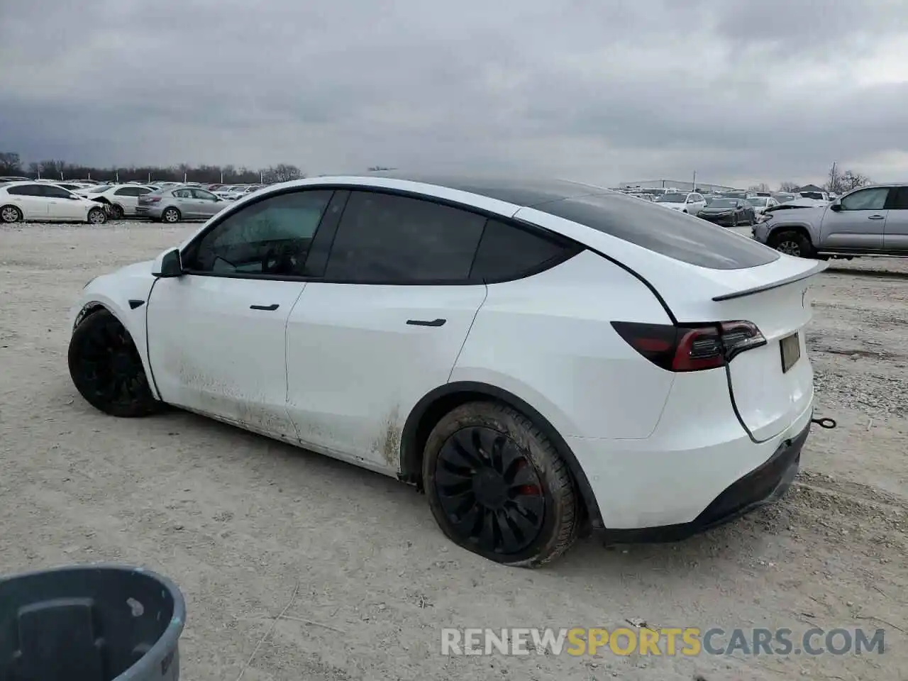 2 Photograph of a damaged car 7SAYGDEF8NF405098 TESLA MODEL Y 2022