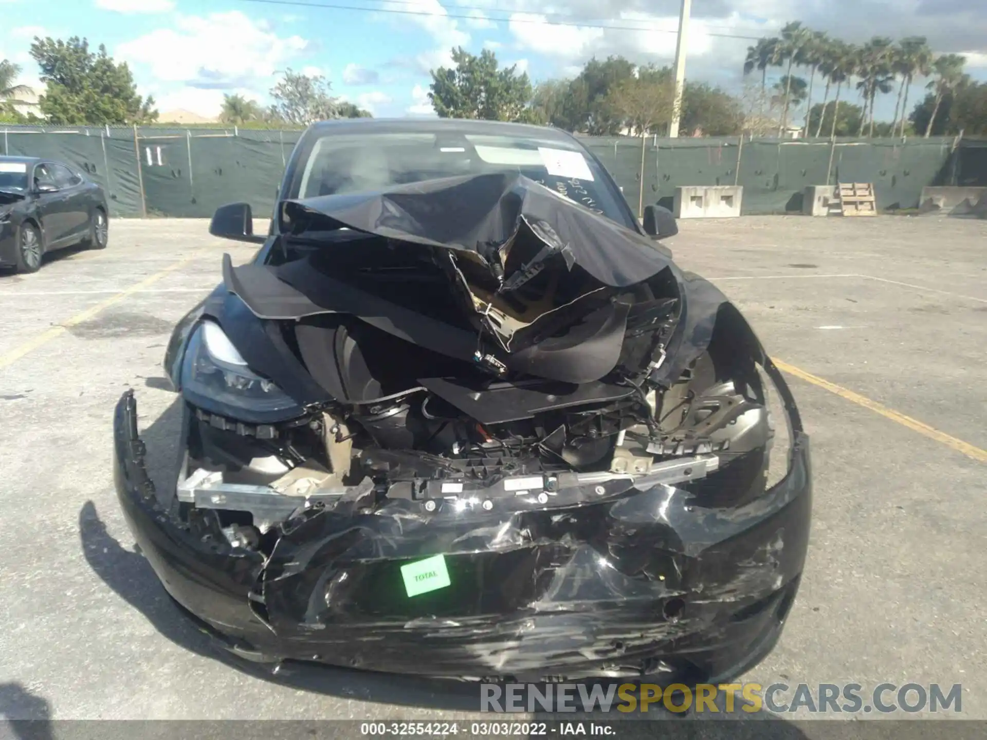 6 Photograph of a damaged car 7SAYGDEF9NF312560 TESLA MODEL Y 2022