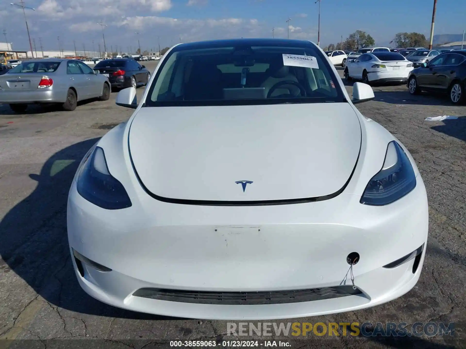 13 Photograph of a damaged car 7SAYGDEF9NF537027 TESLA MODEL Y 2022