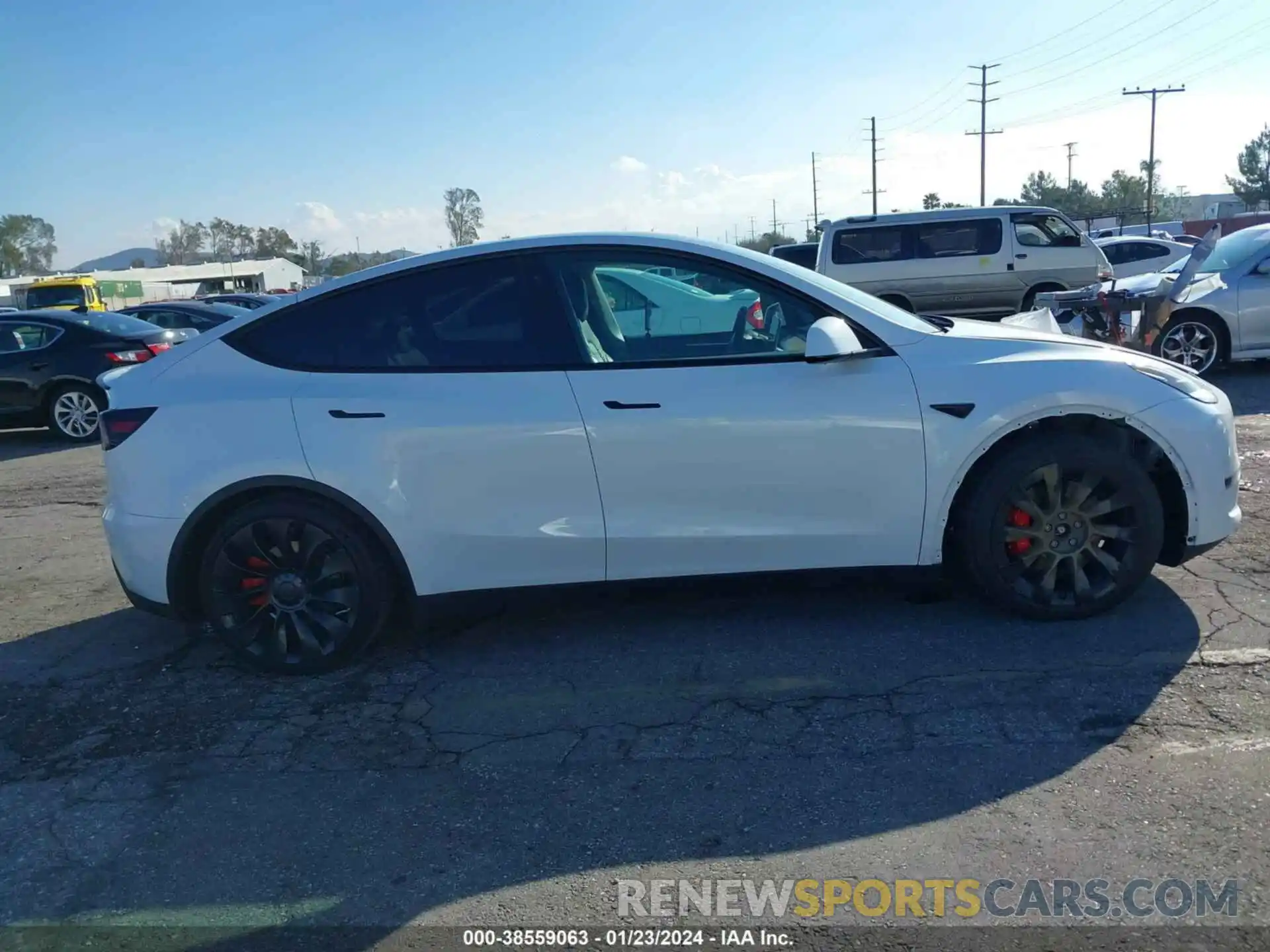 14 Photograph of a damaged car 7SAYGDEF9NF537027 TESLA MODEL Y 2022