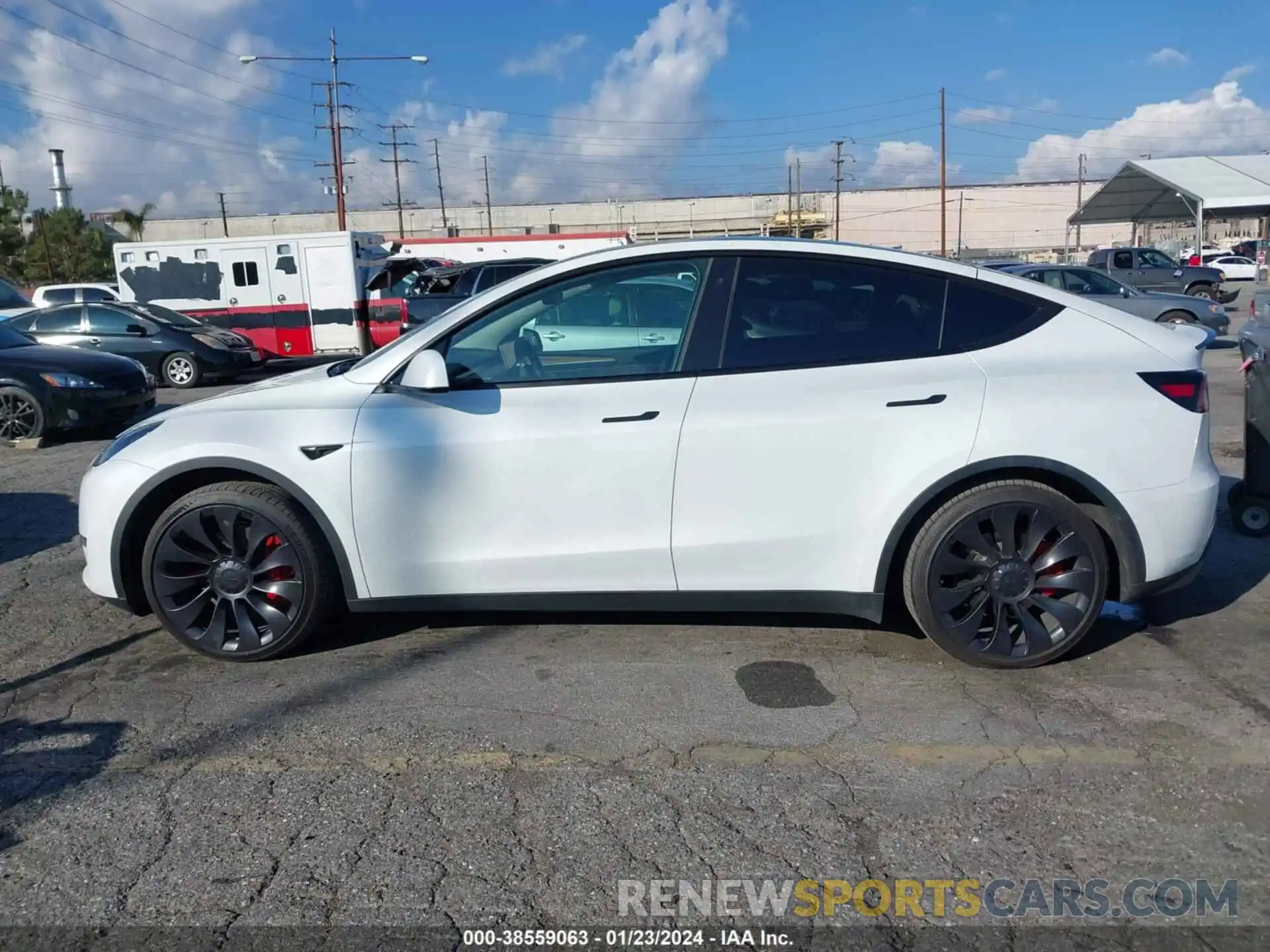 15 Photograph of a damaged car 7SAYGDEF9NF537027 TESLA MODEL Y 2022