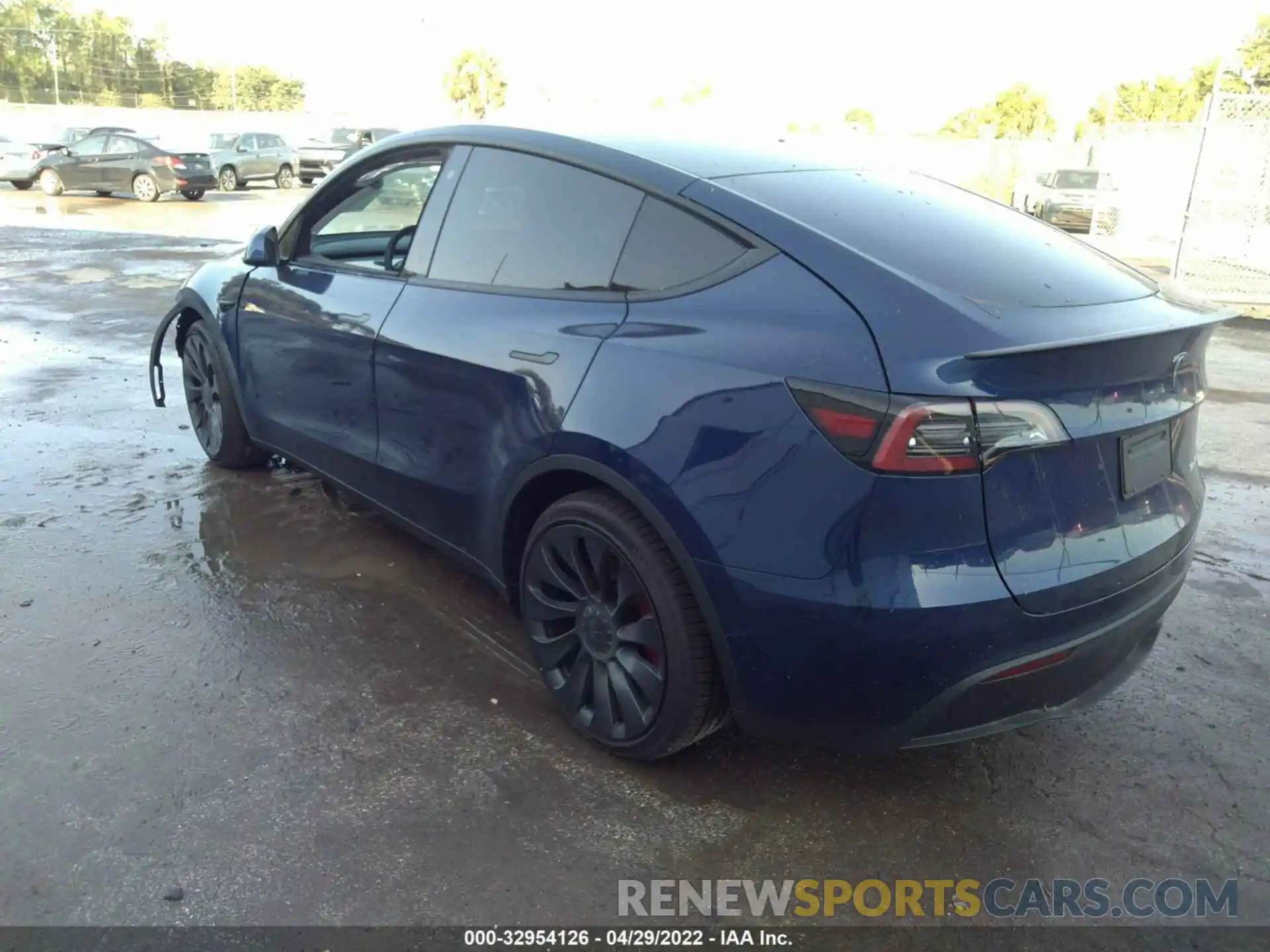 3 Photograph of a damaged car 7SAYGDEFXNF337497 TESLA MODEL Y 2022