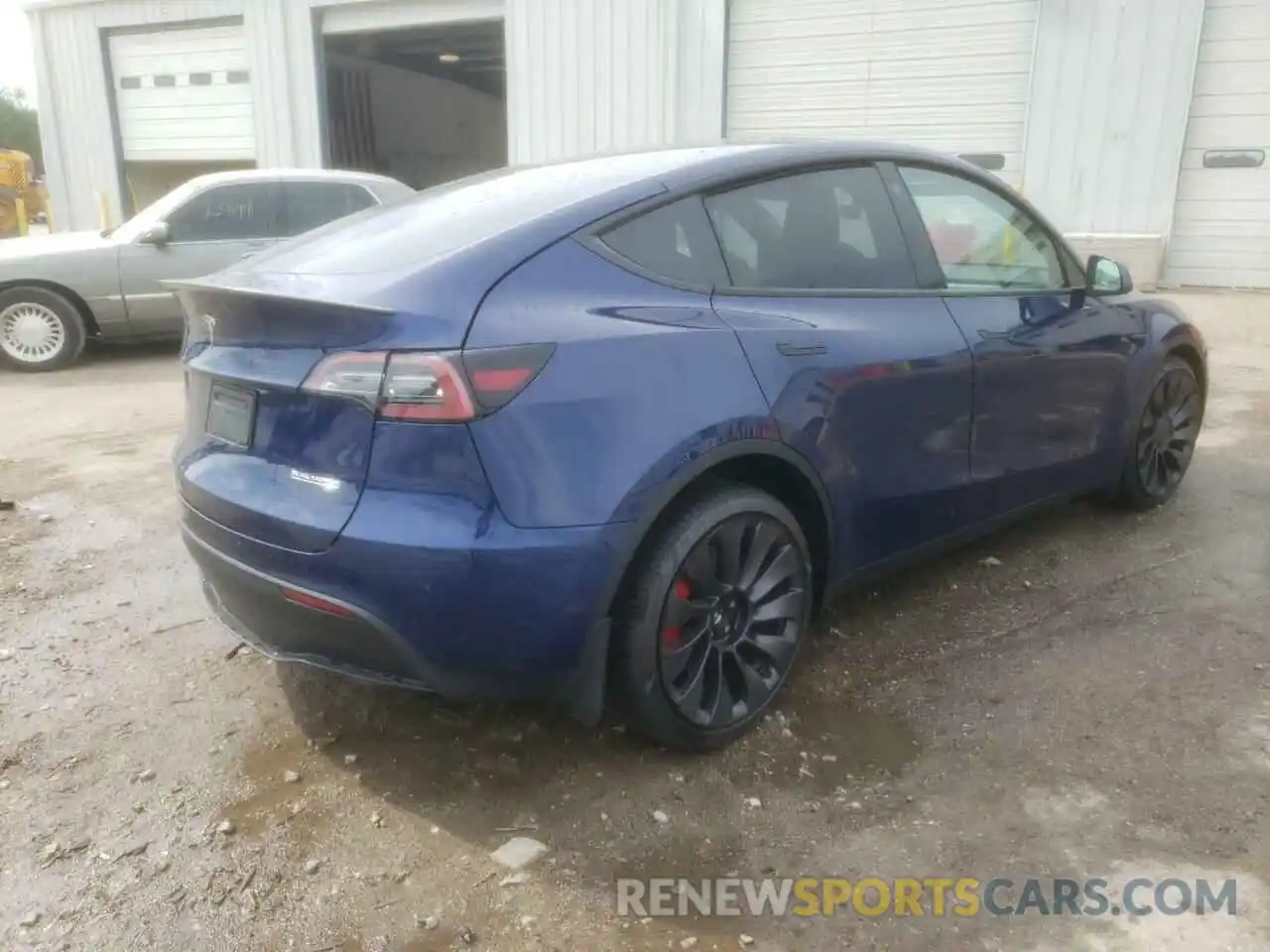 4 Photograph of a damaged car 7SAYGDEFXNF445019 TESLA MODEL Y 2022