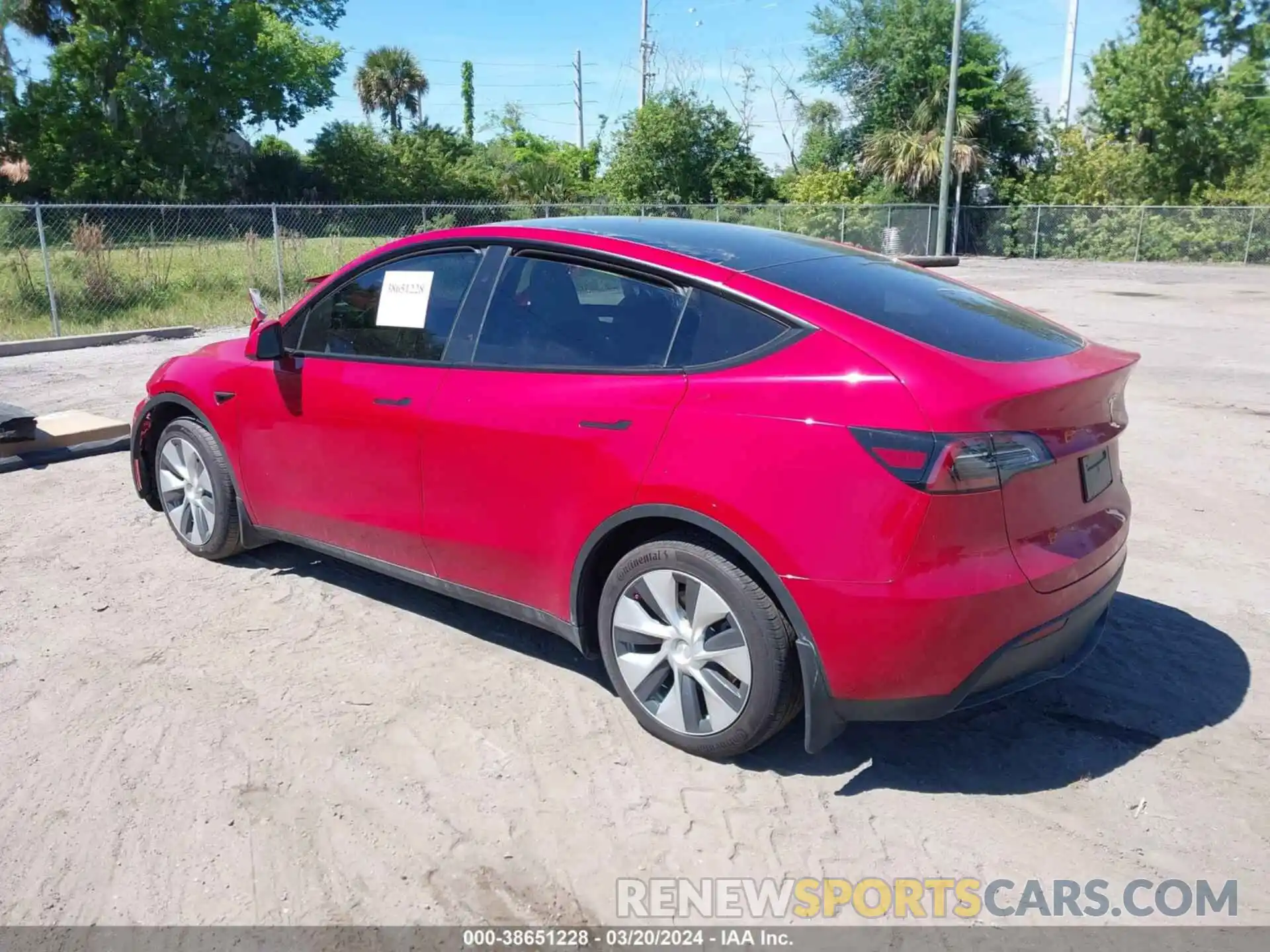 3 Photograph of a damaged car 7SAYGAEE0PF804581 TESLA MODEL Y 2023