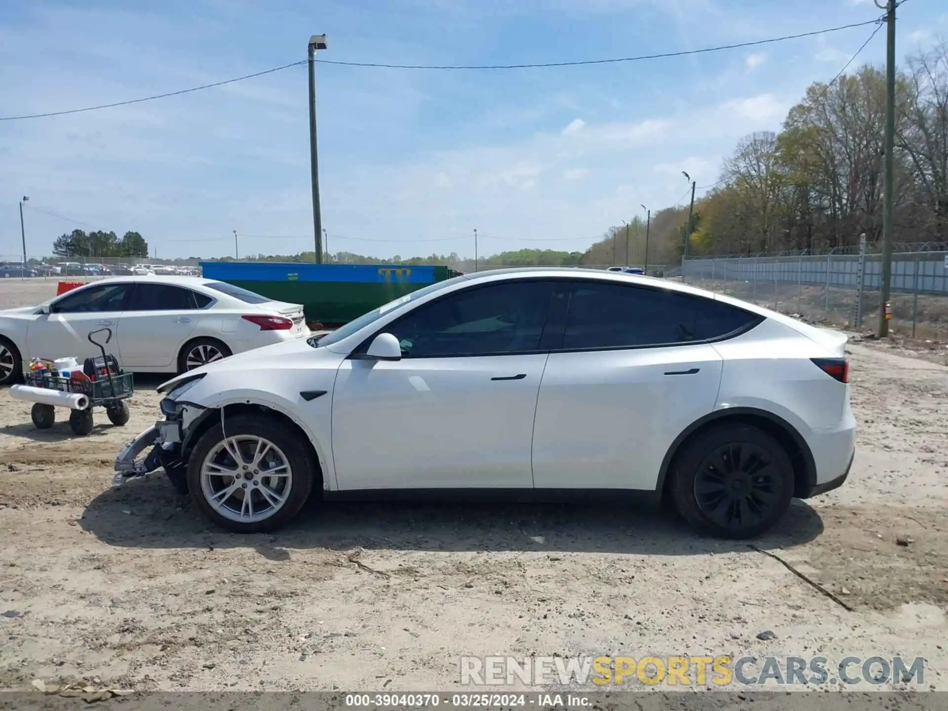 15 Photograph of a damaged car 7SAYGAEE2PF660094 TESLA MODEL Y 2023