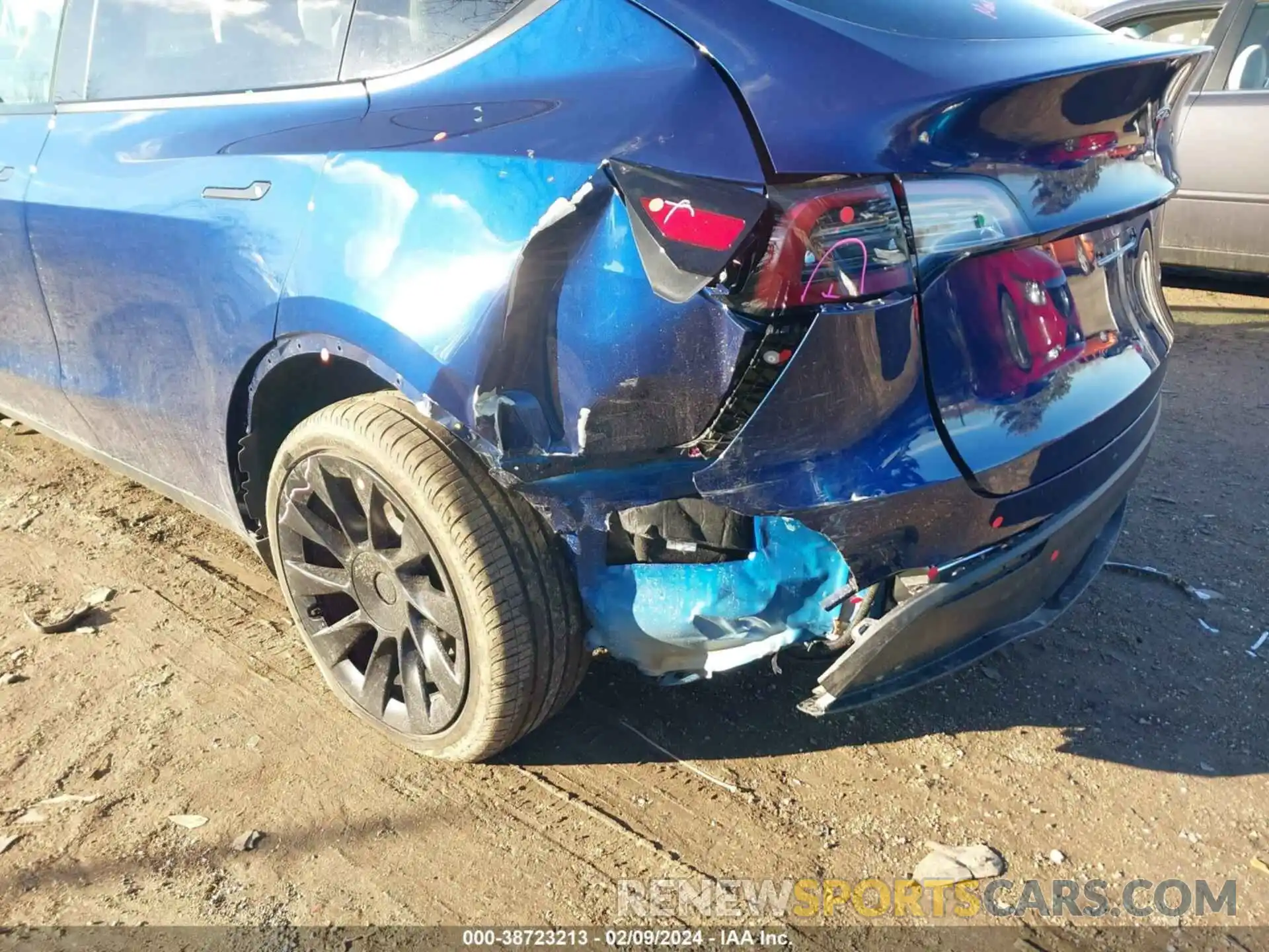 6 Photograph of a damaged car 7SAYGAEE2PF886331 TESLA MODEL Y 2023