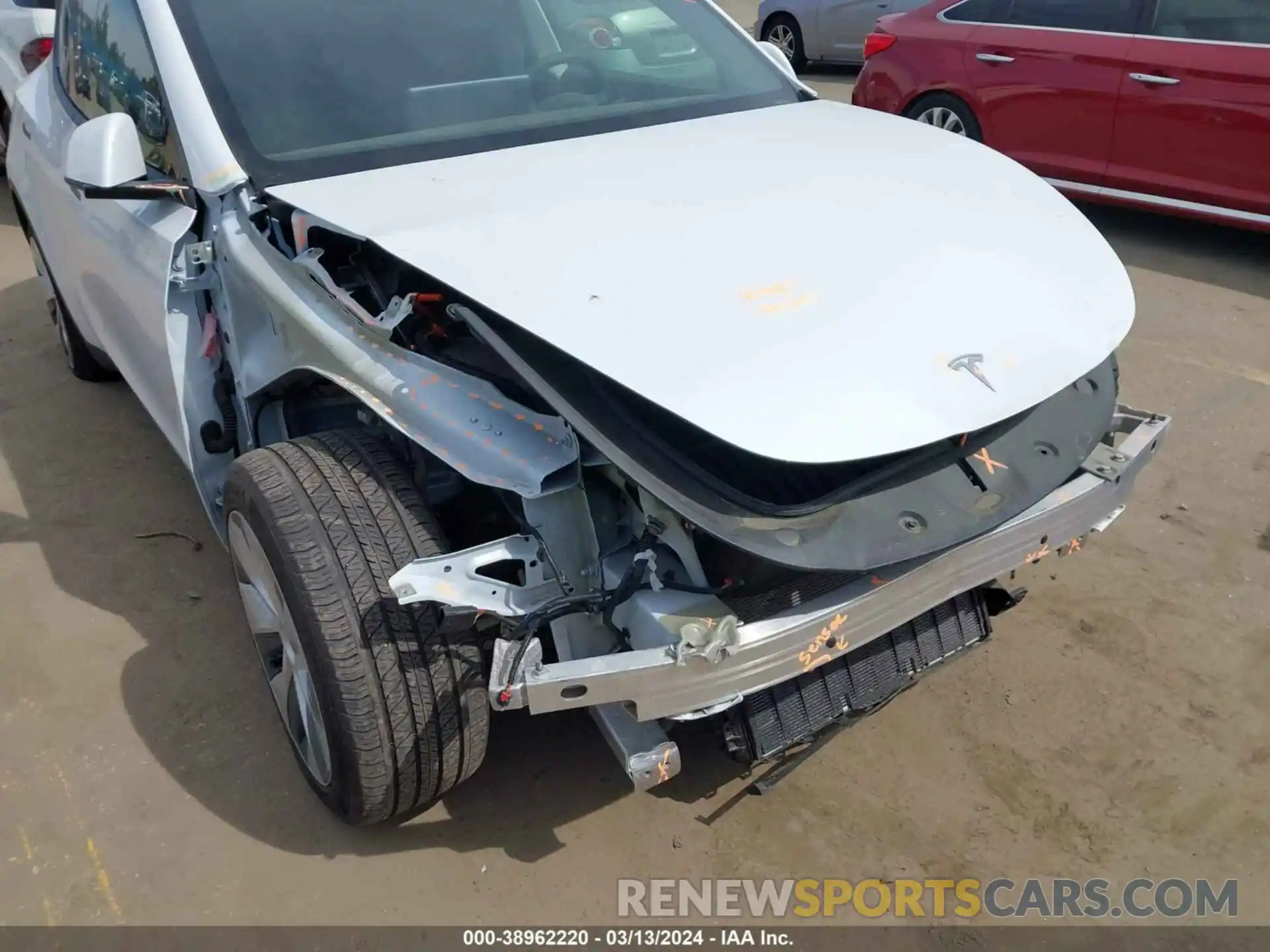 6 Photograph of a damaged car 7SAYGAEE4PF625086 TESLA MODEL Y 2023