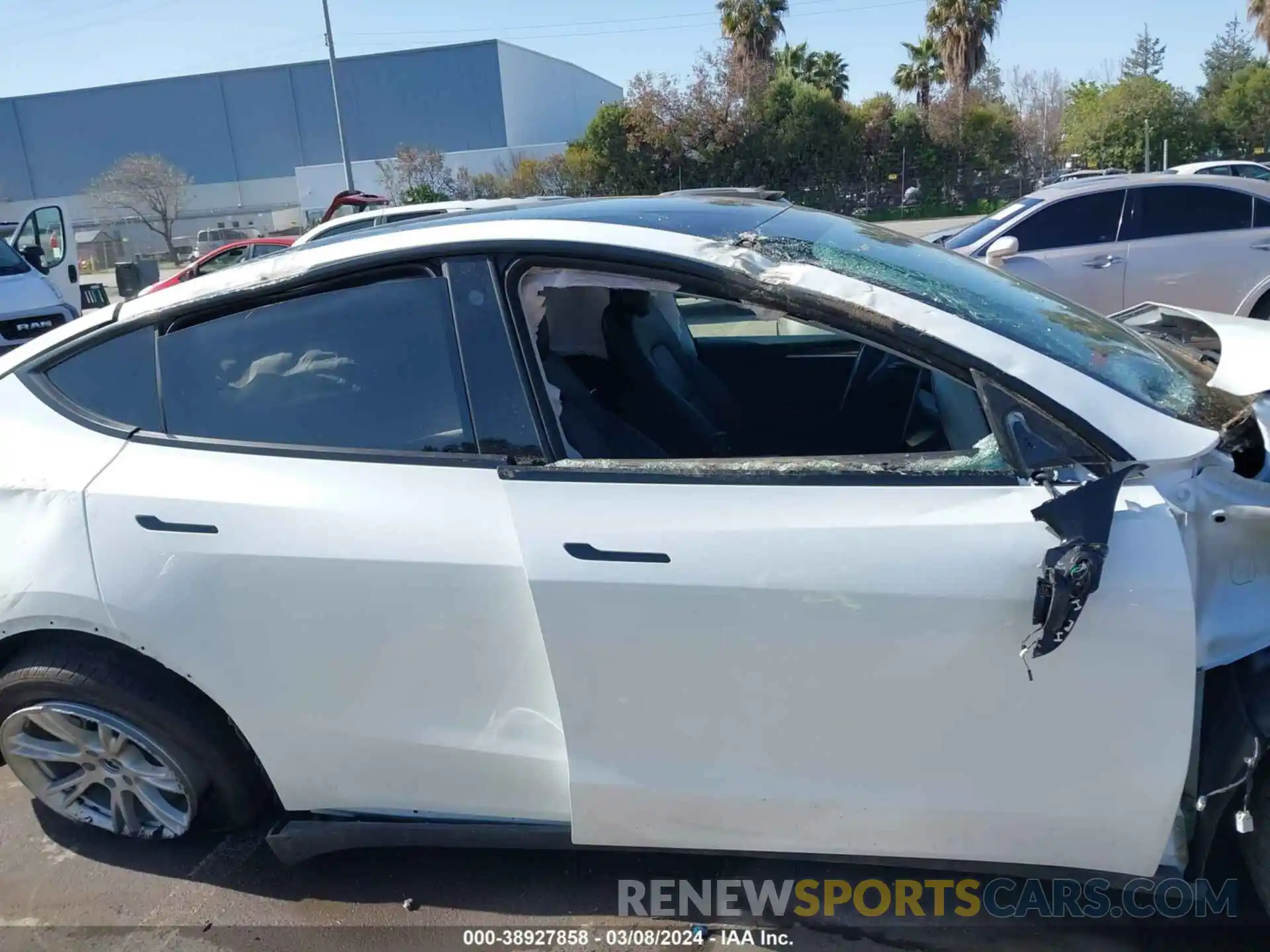 14 Photograph of a damaged car 7SAYGAEE6PF627972 TESLA MODEL Y 2023