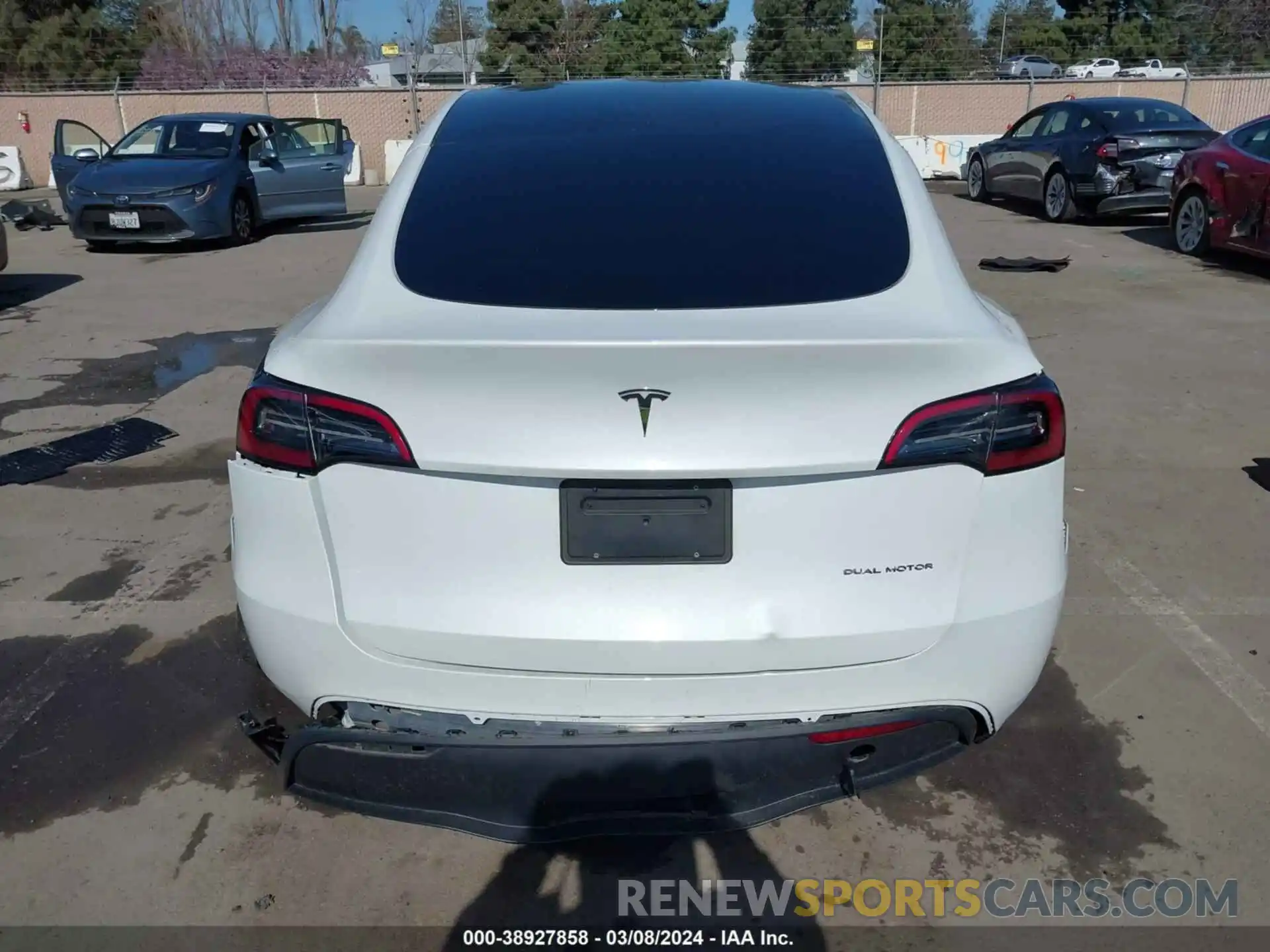 17 Фотография поврежденного автомобиля 7SAYGAEE6PF627972 TESLA MODEL Y 2023