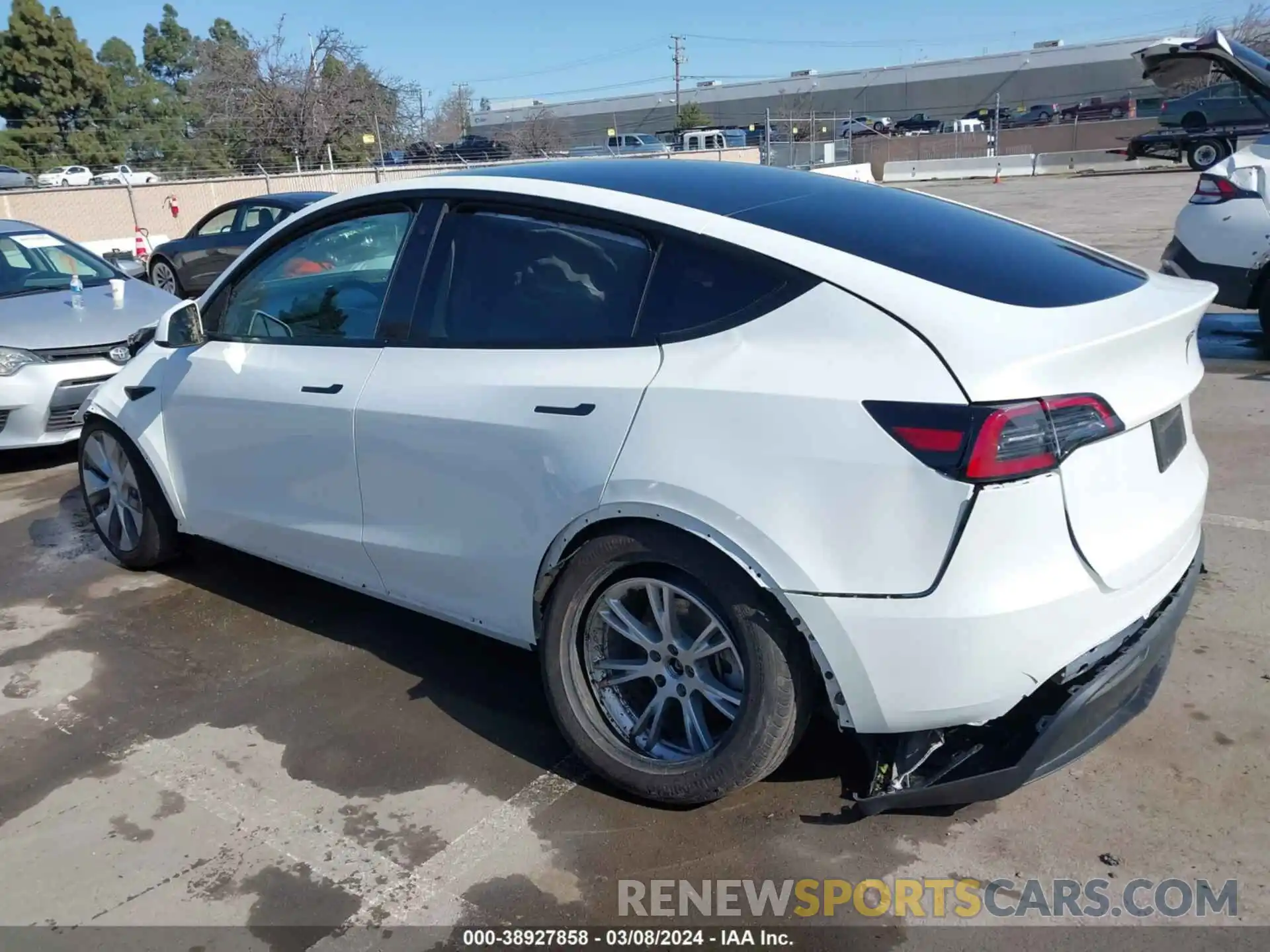 3 Photograph of a damaged car 7SAYGAEE6PF627972 TESLA MODEL Y 2023