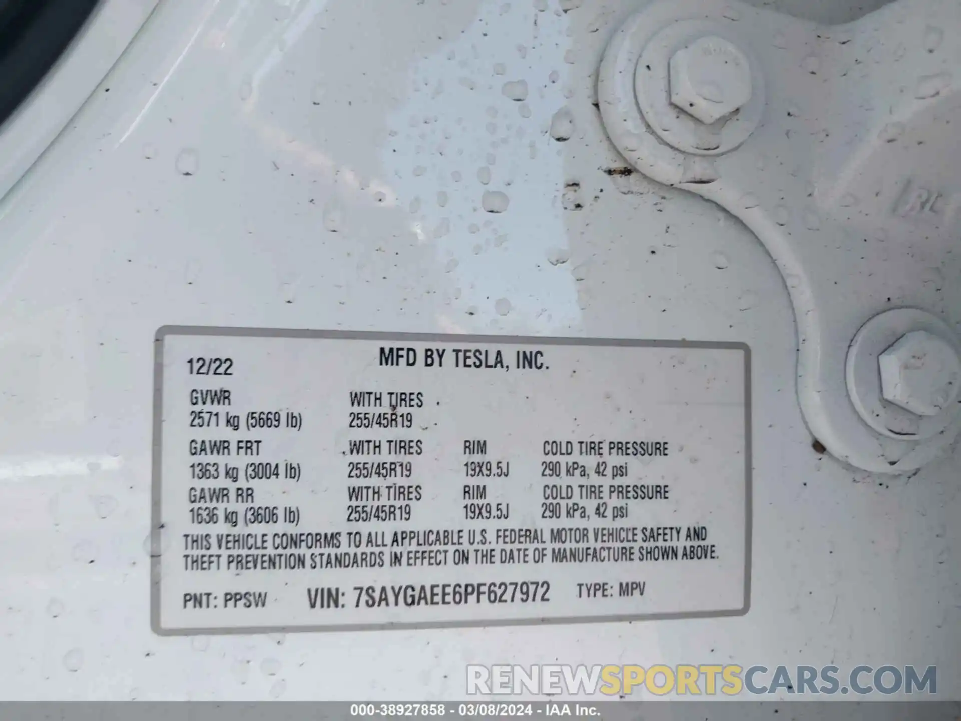 9 Photograph of a damaged car 7SAYGAEE6PF627972 TESLA MODEL Y 2023