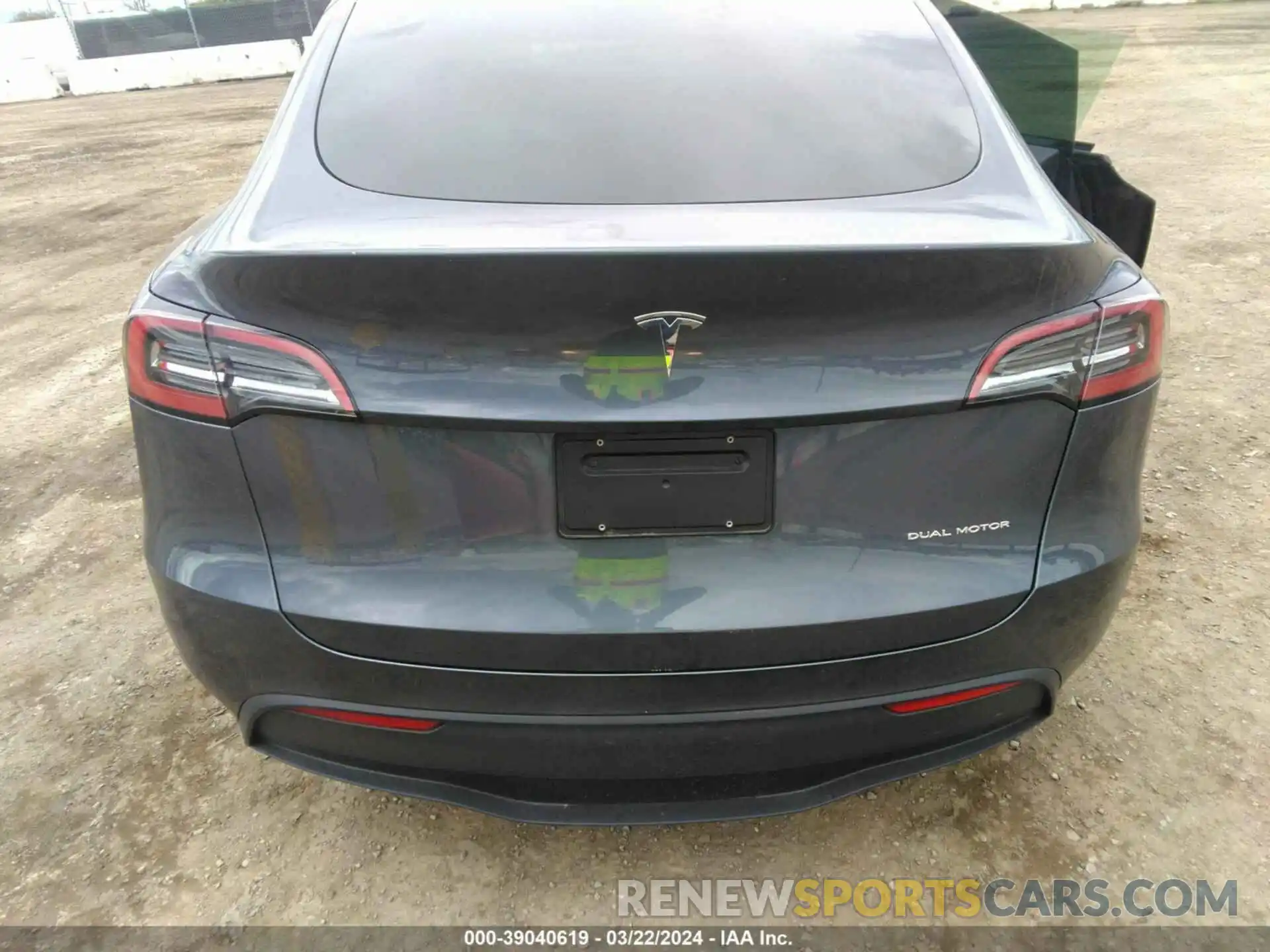 15 Photograph of a damaged car 7SAYGAEE7PF687274 TESLA MODEL Y 2023