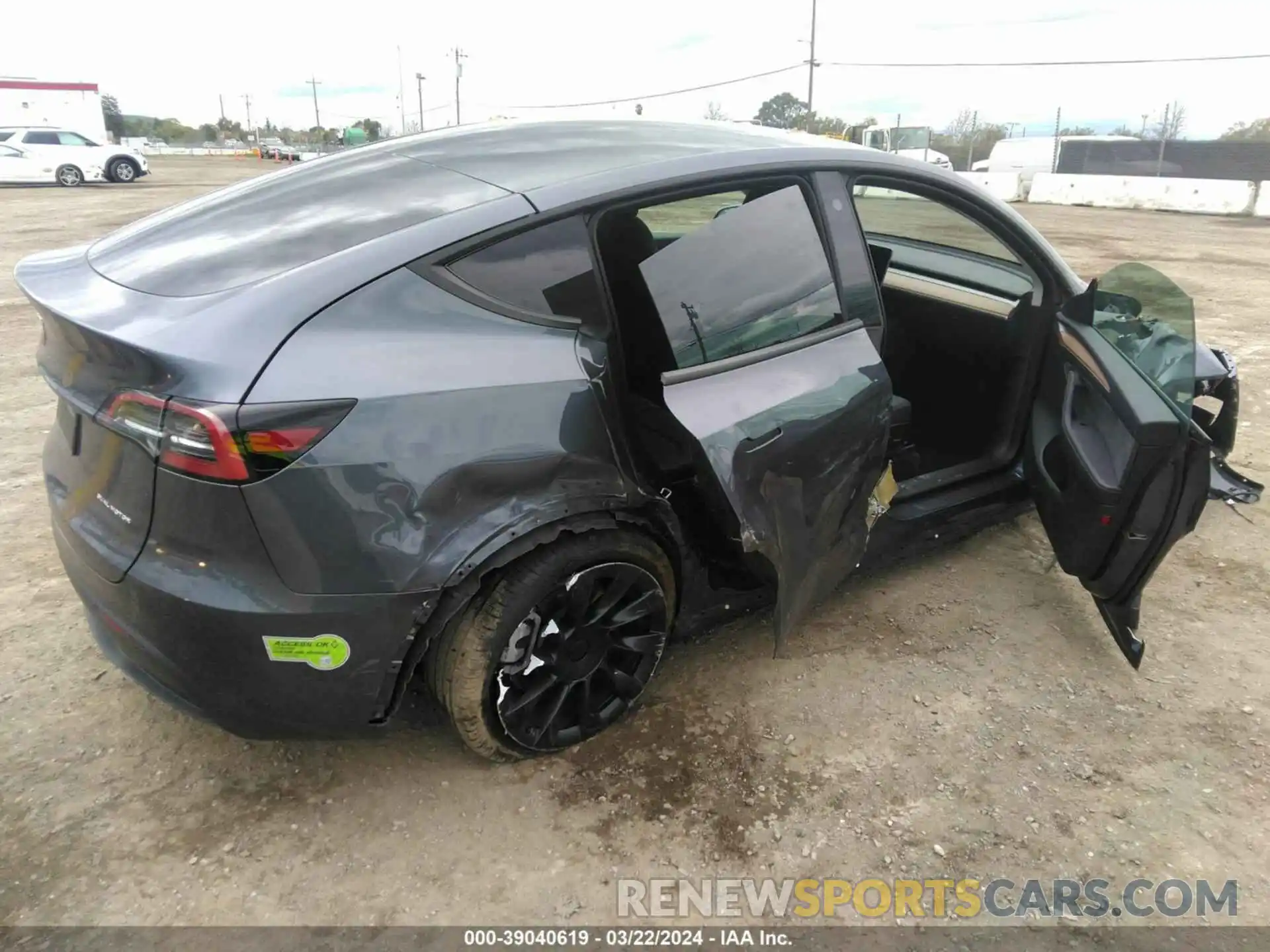 4 Photograph of a damaged car 7SAYGAEE7PF687274 TESLA MODEL Y 2023