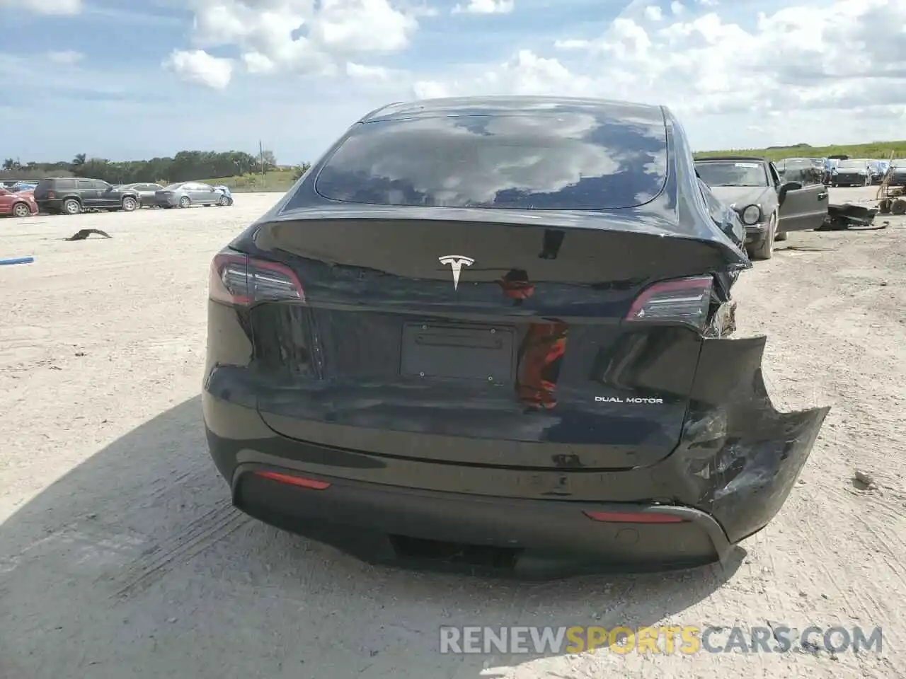 6 Photograph of a damaged car 7SAYGAEE7PF707734 TESLA MODEL Y 2023