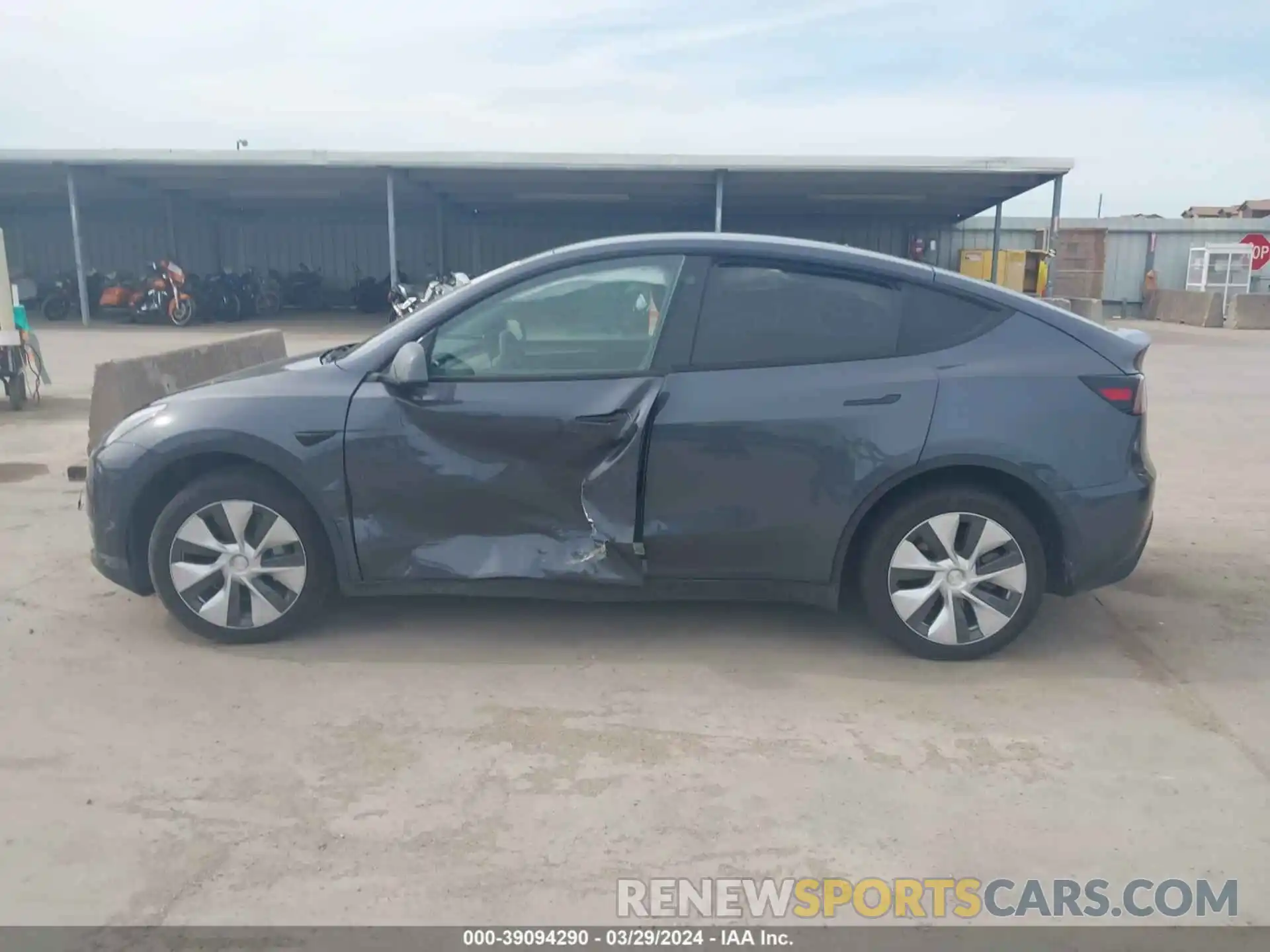 13 Photograph of a damaged car 7SAYGAEE7PF768825 TESLA MODEL Y 2023