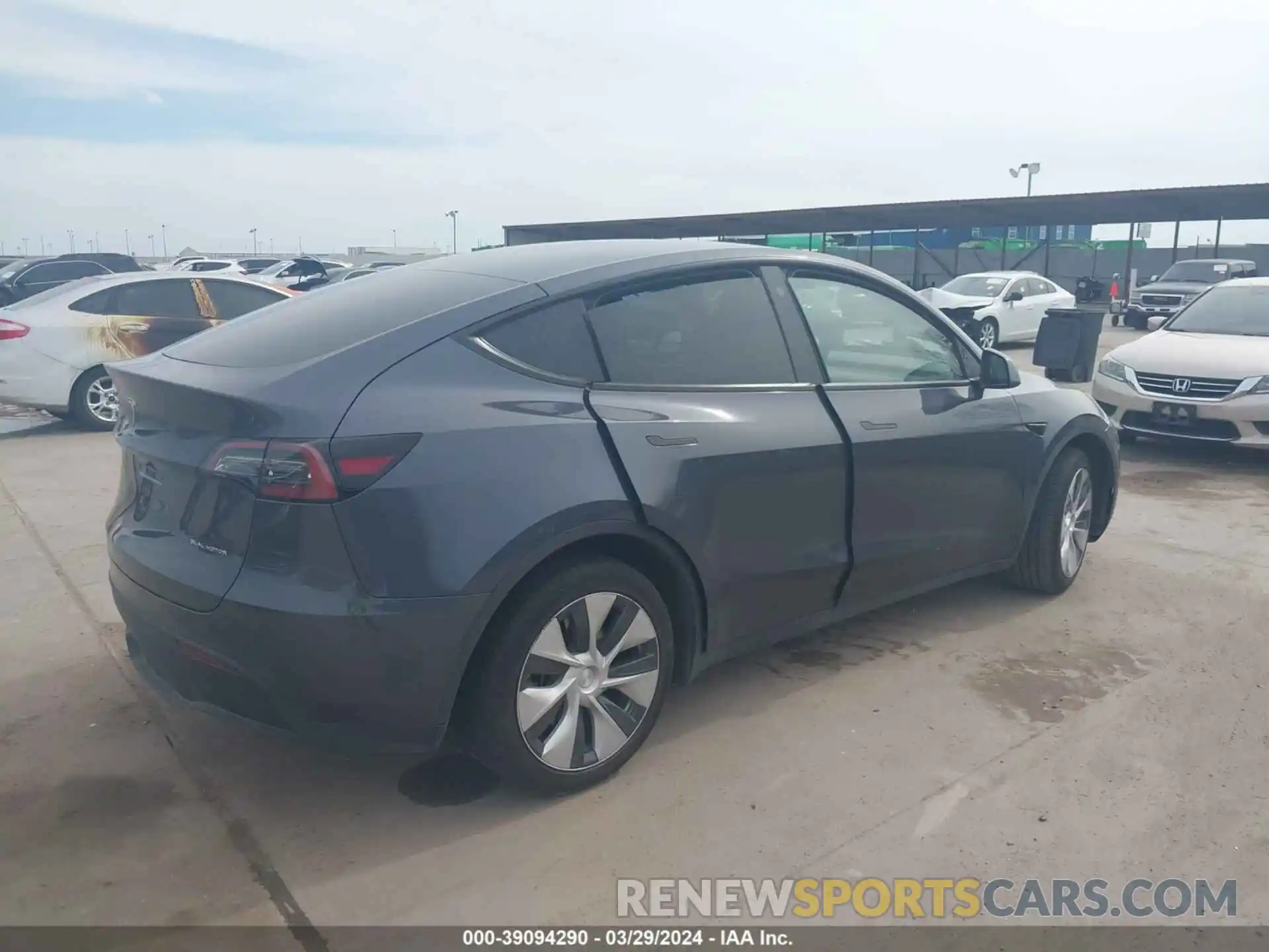 4 Photograph of a damaged car 7SAYGAEE7PF768825 TESLA MODEL Y 2023