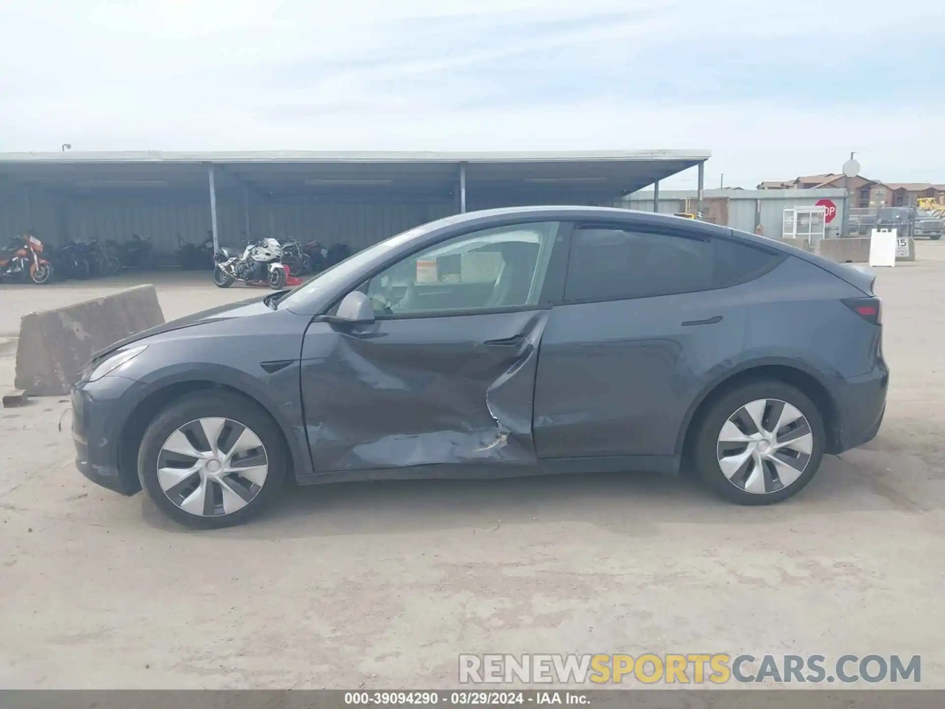 6 Photograph of a damaged car 7SAYGAEE7PF768825 TESLA MODEL Y 2023