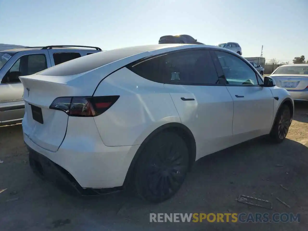 3 Фотография поврежденного автомобиля 7SAYGAEE7PF825489 TESLA MODEL Y 2023