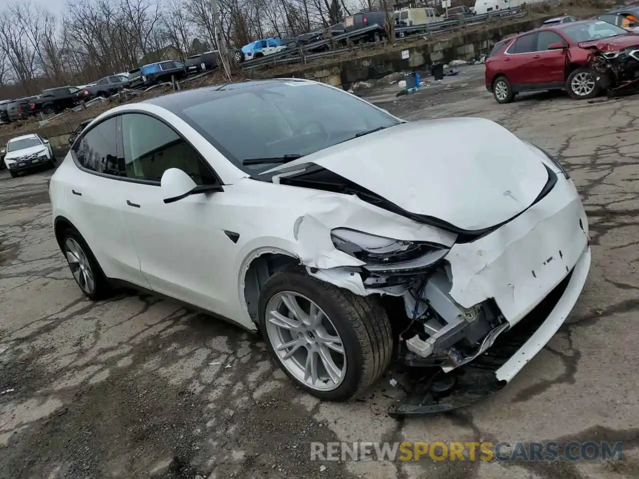 4 Photograph of a damaged car 7SAYGAEE8PF668829 TESLA MODEL Y 2023