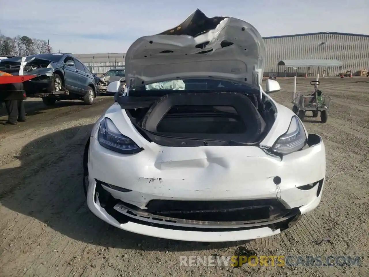 5 Photograph of a damaged car 7SAYGDEE0PA033991 TESLA MODEL Y 2023