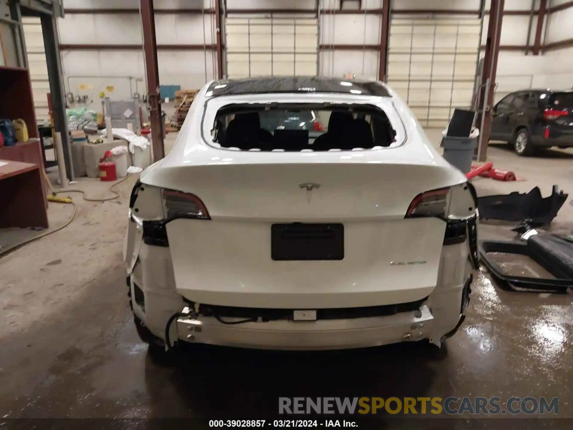 16 Photograph of a damaged car 7SAYGDEE0PA140099 TESLA MODEL Y 2023