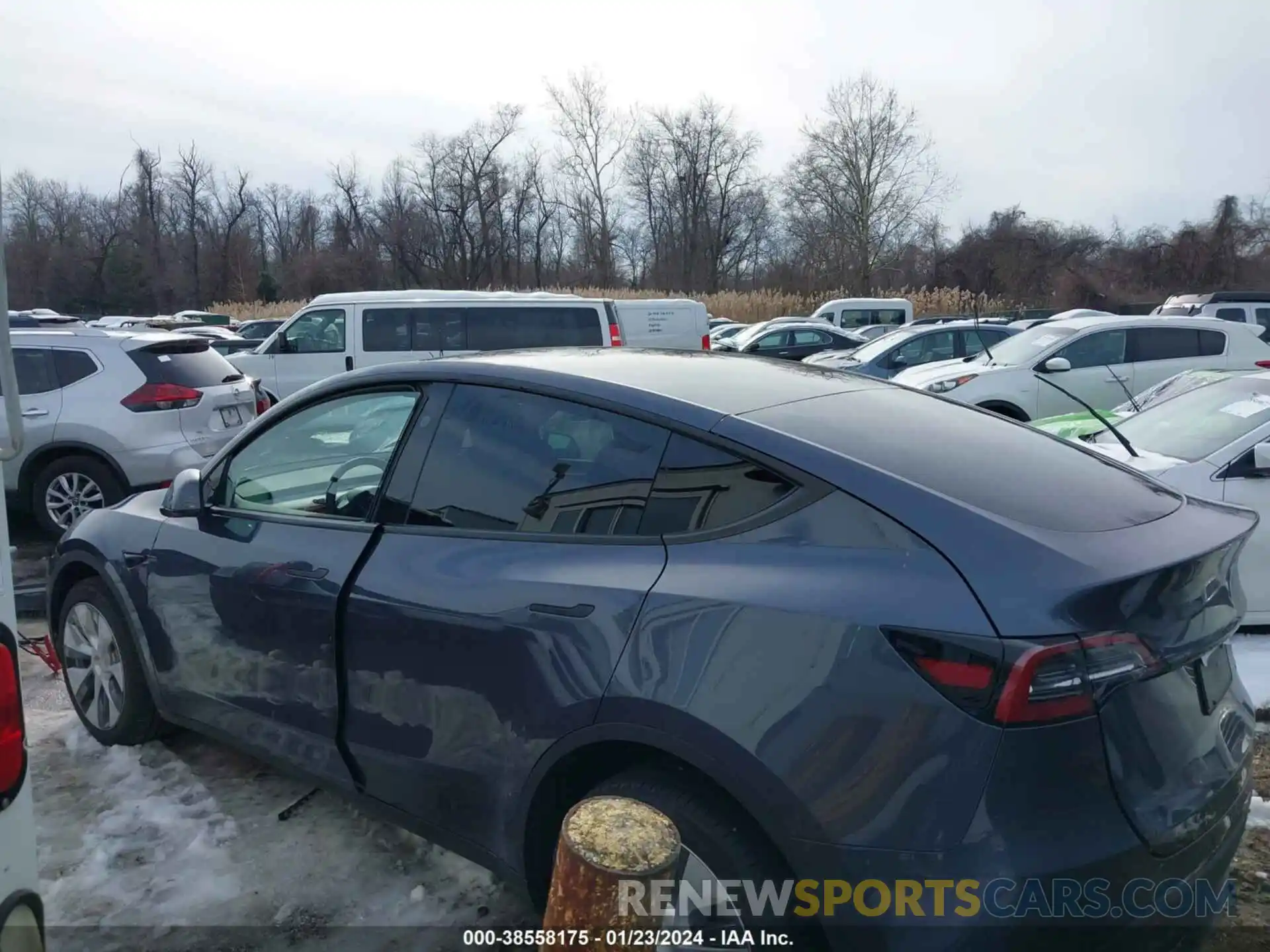 15 Photograph of a damaged car 7SAYGDEE0PA194213 TESLA MODEL Y 2023