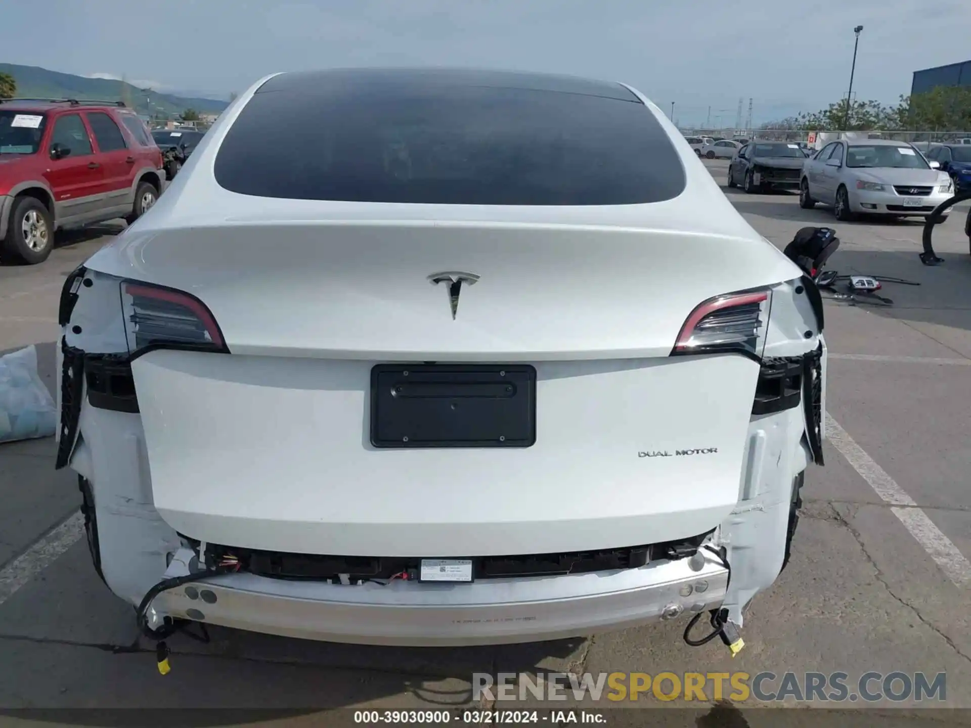 17 Photograph of a damaged car 7SAYGDEE0PF588698 TESLA MODEL Y 2023