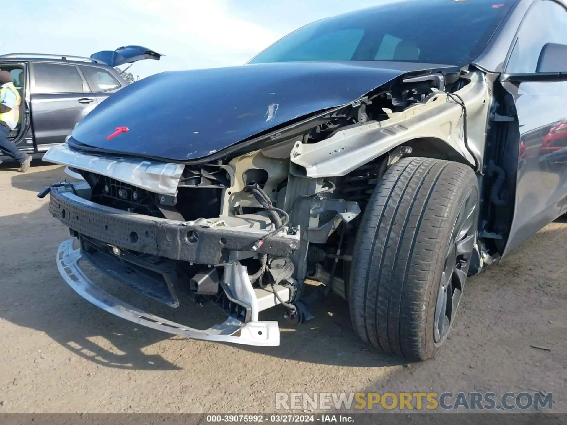 6 Photograph of a damaged car 7SAYGDEE0PF606083 TESLA MODEL Y 2023