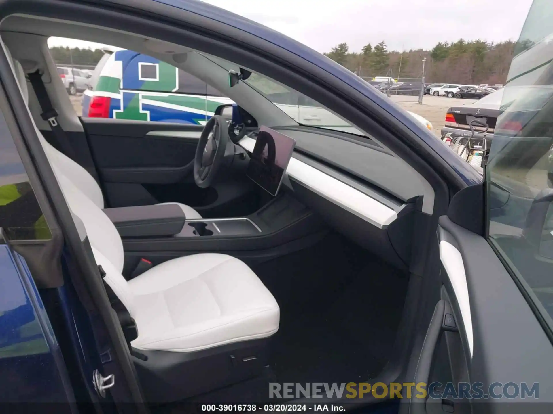 5 Photograph of a damaged car 7SAYGDEE0PF856651 TESLA MODEL Y 2023