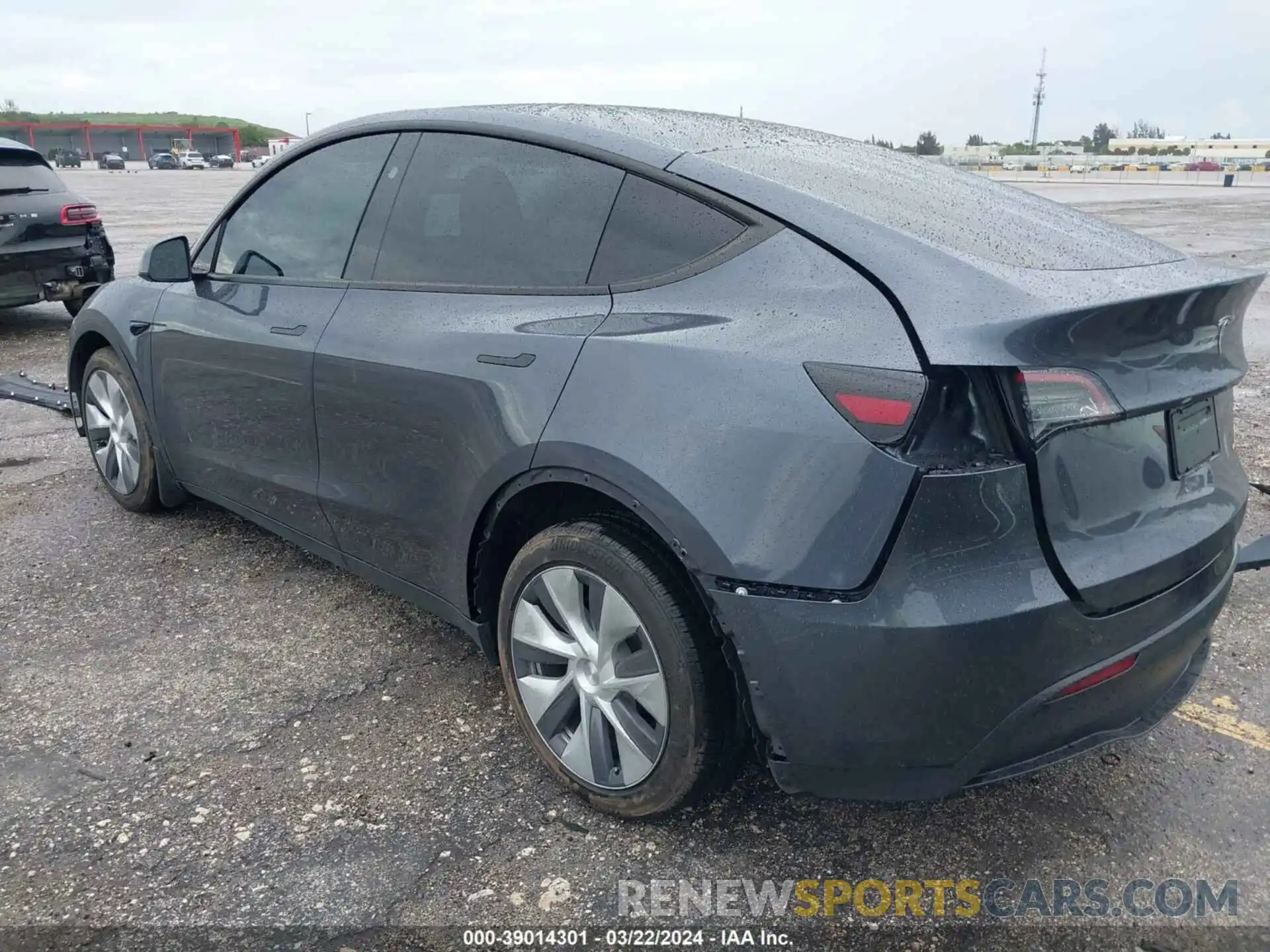 3 Photograph of a damaged car 7SAYGDEE0PF862322 TESLA MODEL Y 2023