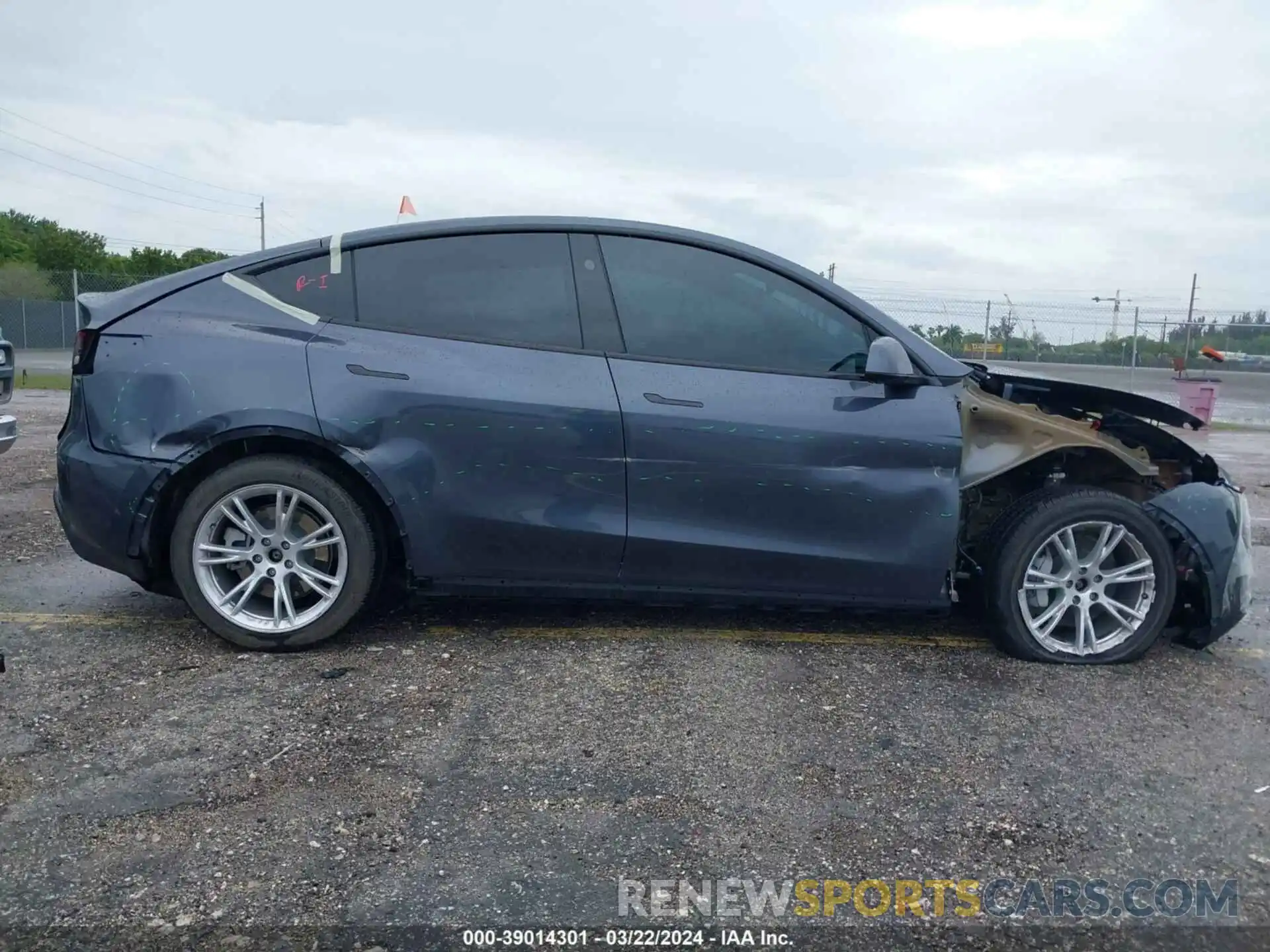 6 Photograph of a damaged car 7SAYGDEE0PF862322 TESLA MODEL Y 2023