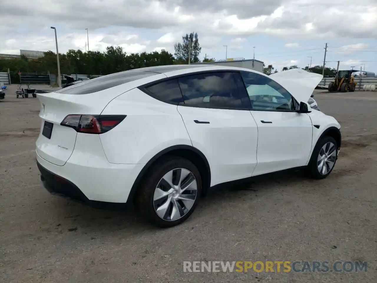 3 Photograph of a damaged car 7SAYGDEE1PA082925 TESLA MODEL Y 2023