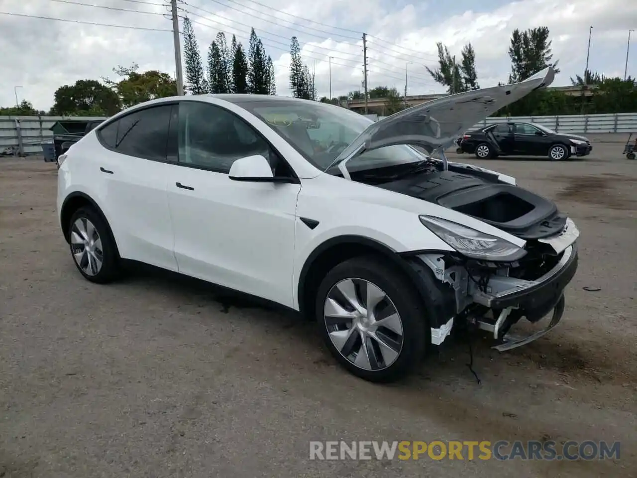 4 Photograph of a damaged car 7SAYGDEE1PA082925 TESLA MODEL Y 2023