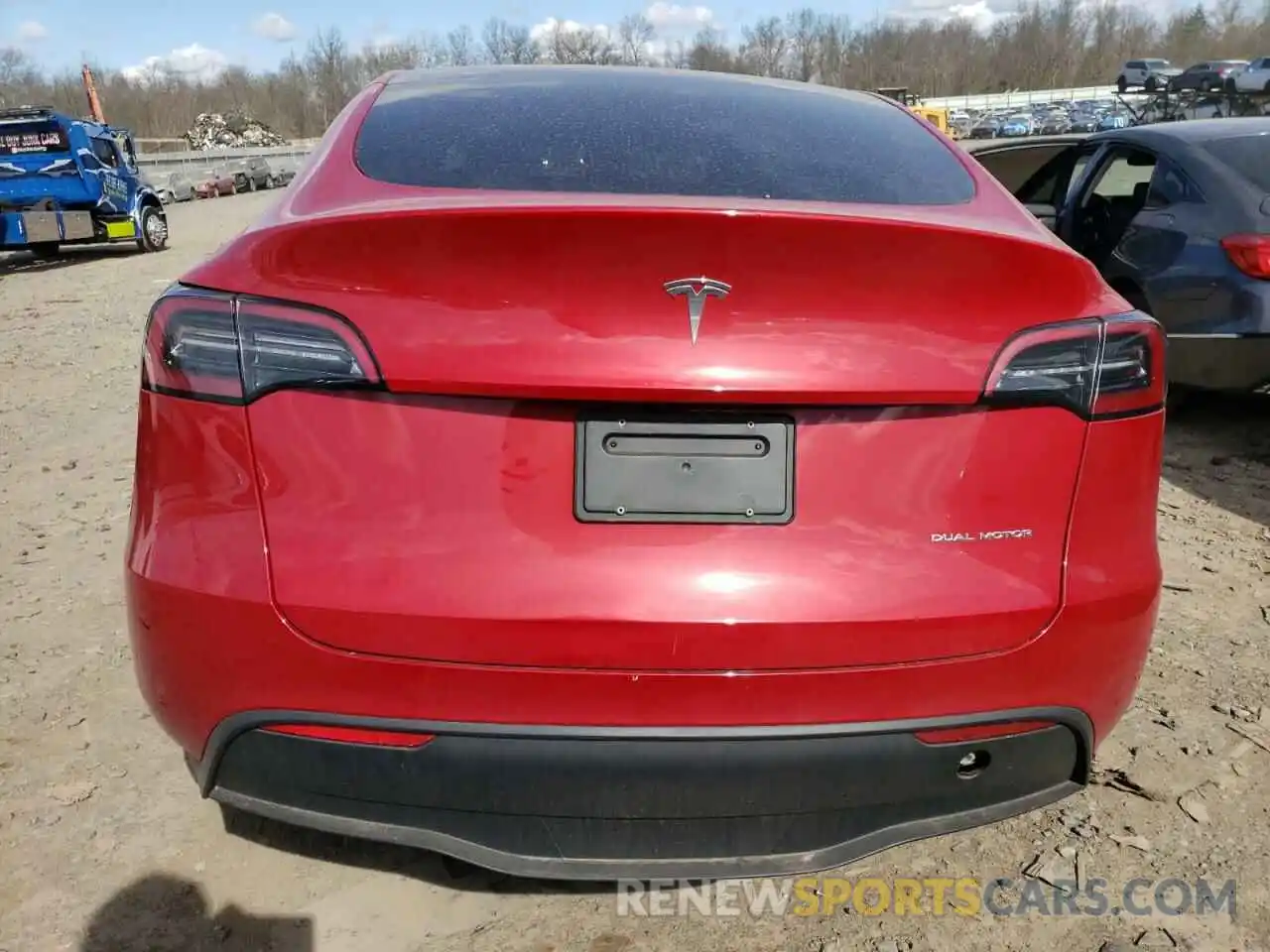 6 Photograph of a damaged car 7SAYGDEE1PF609039 TESLA MODEL Y 2023