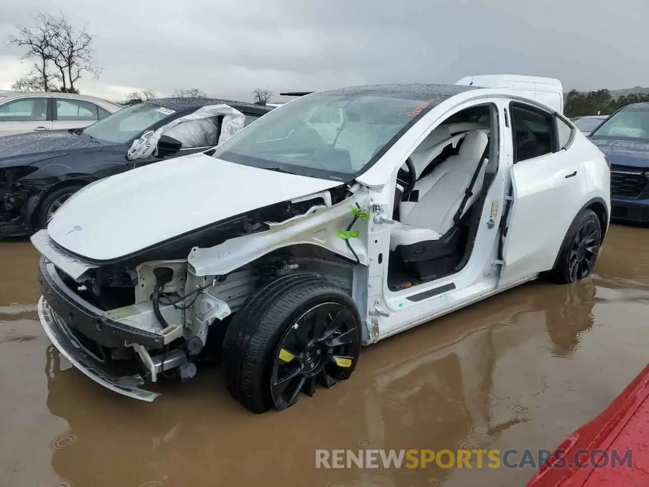 1 Photograph of a damaged car 7SAYGDEE1PF631378 TESLA MODEL Y 2023