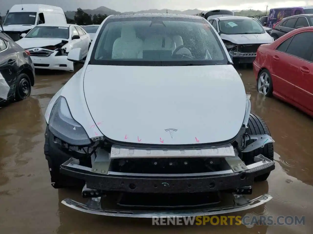 5 Photograph of a damaged car 7SAYGDEE1PF631378 TESLA MODEL Y 2023