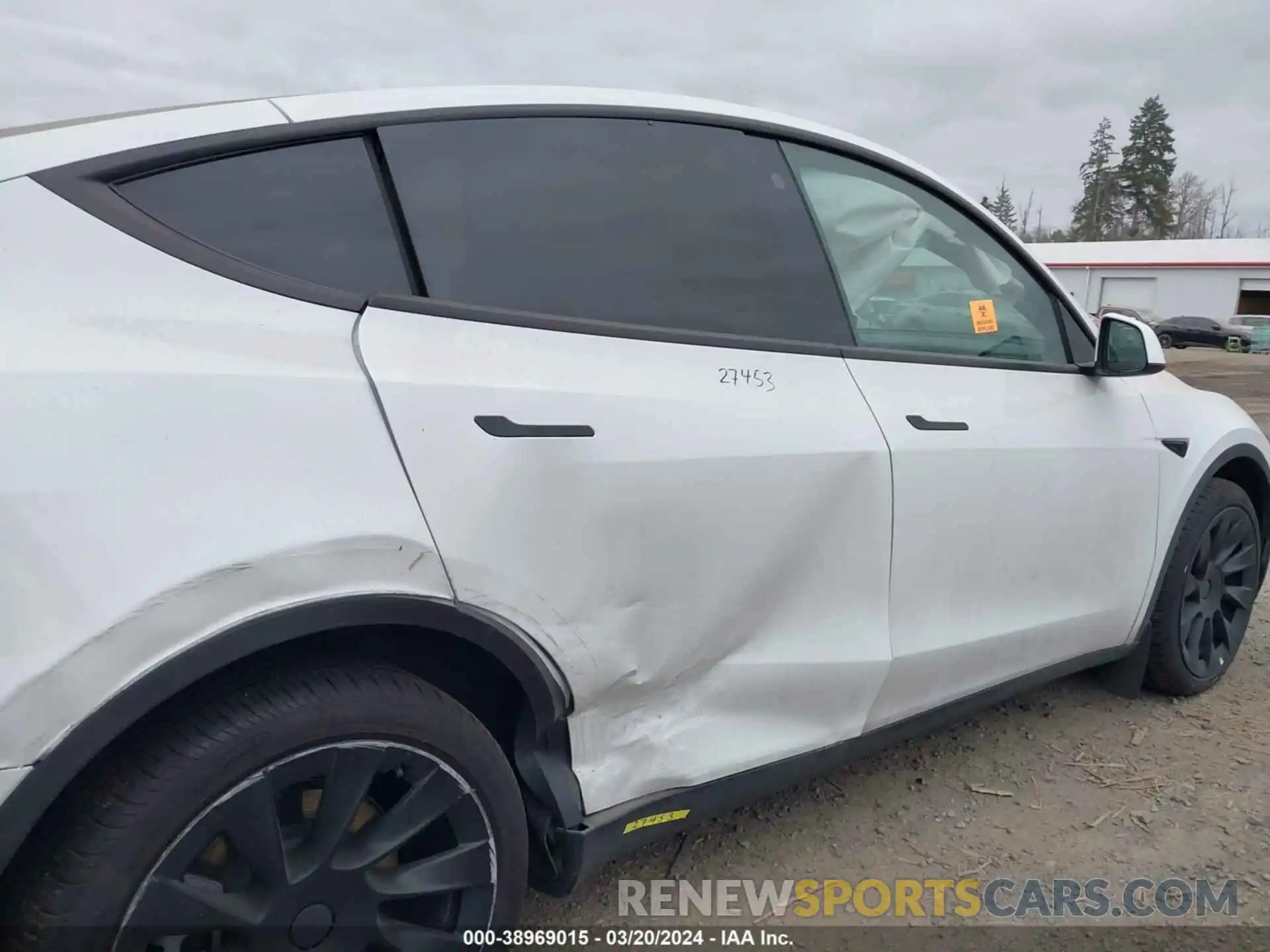 6 Photograph of a damaged car 7SAYGDEE1PF676157 TESLA MODEL Y 2023